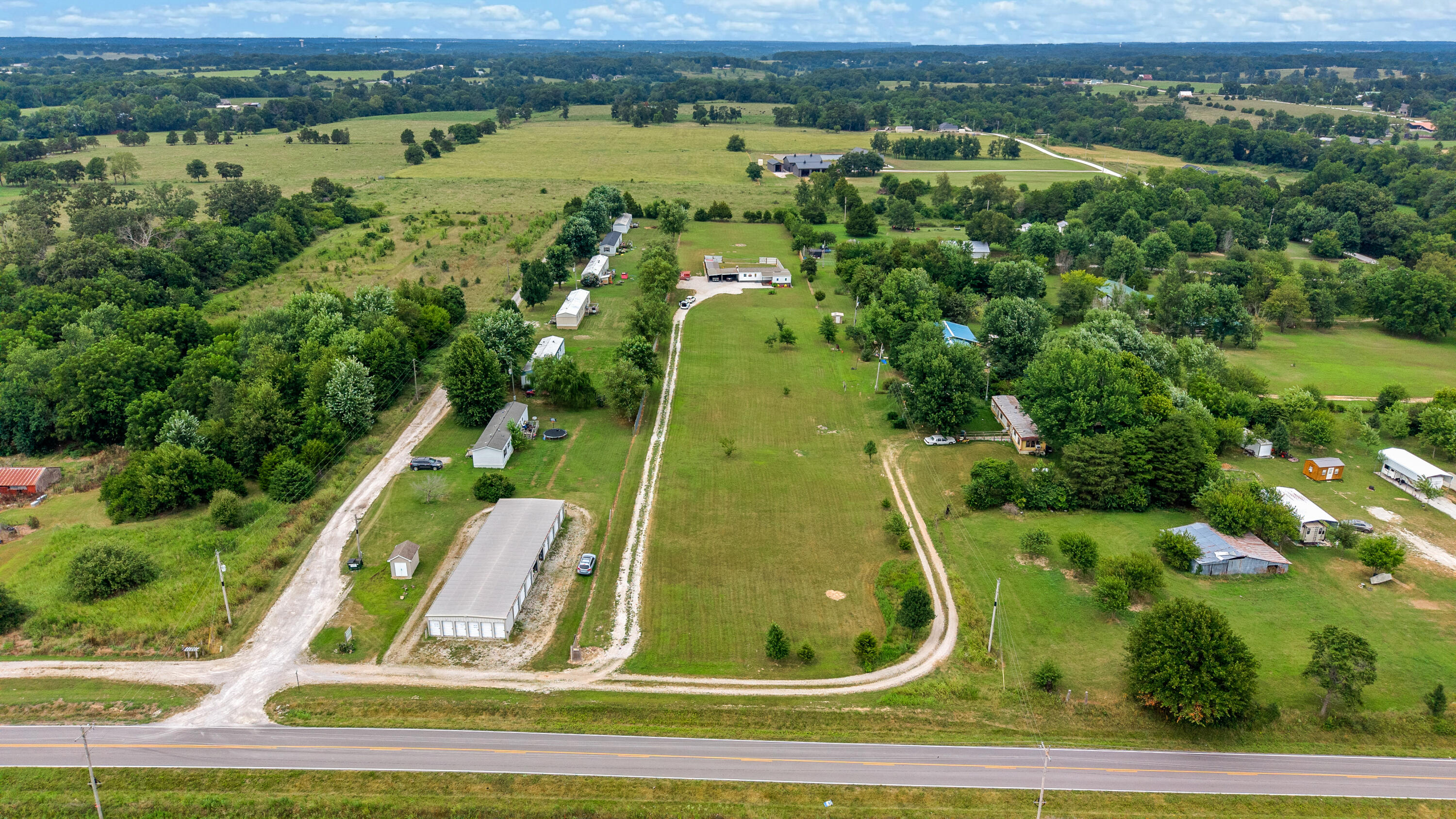 11318 Private Road 2207 Property Photo 9