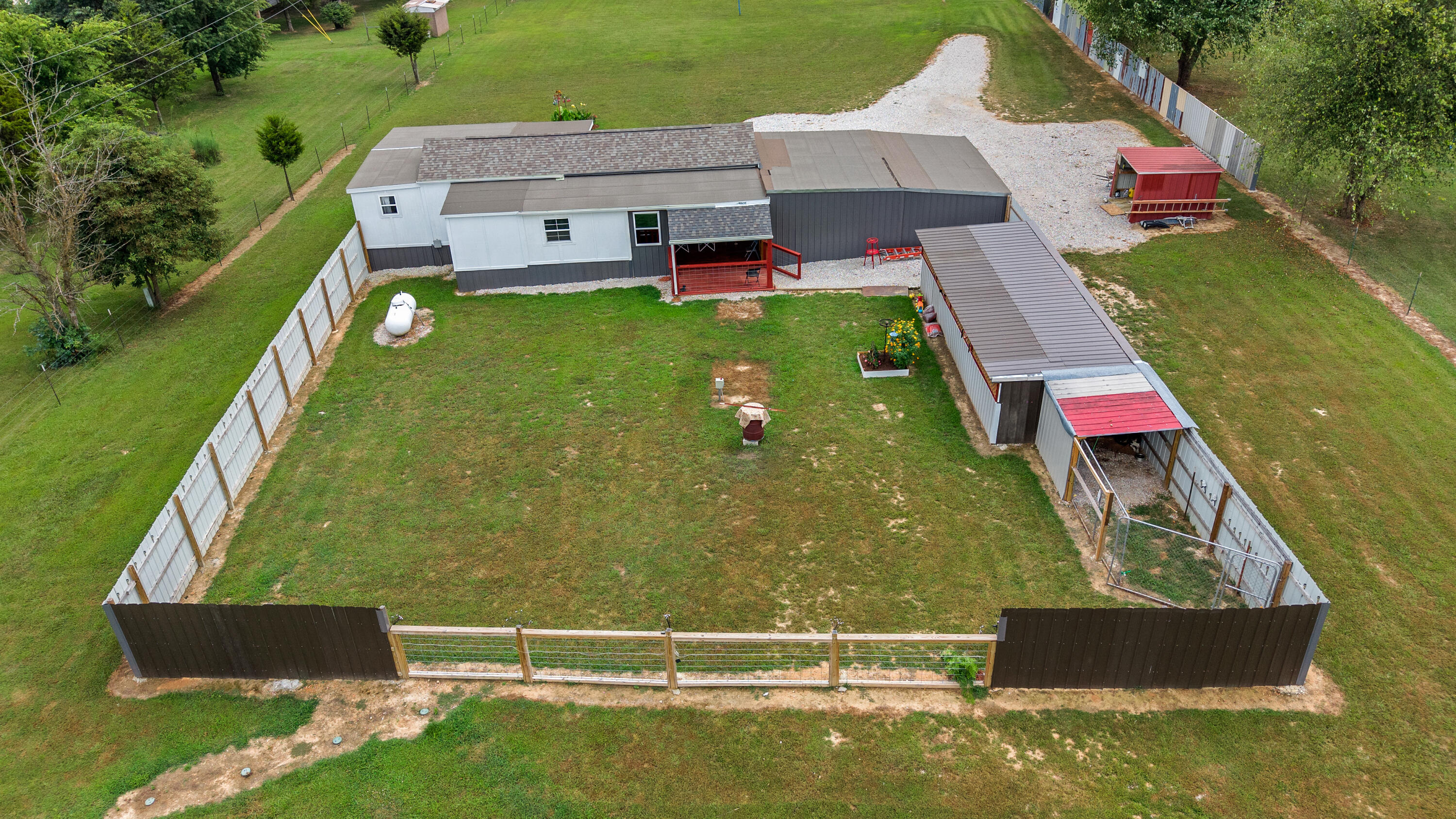 11318 Private Road 2207 Property Photo 23
