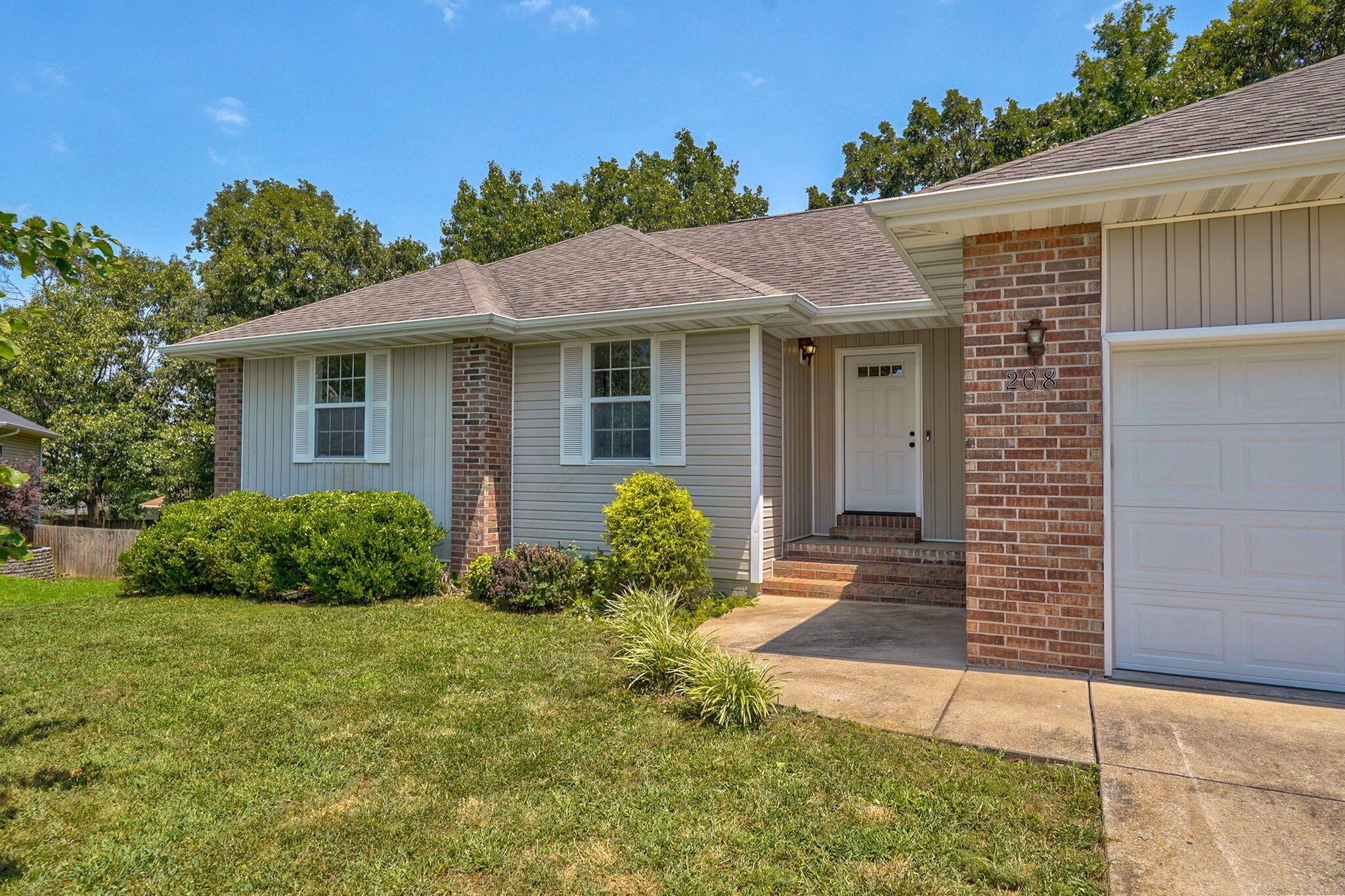 208 Spruce Avenue Property Photo 2