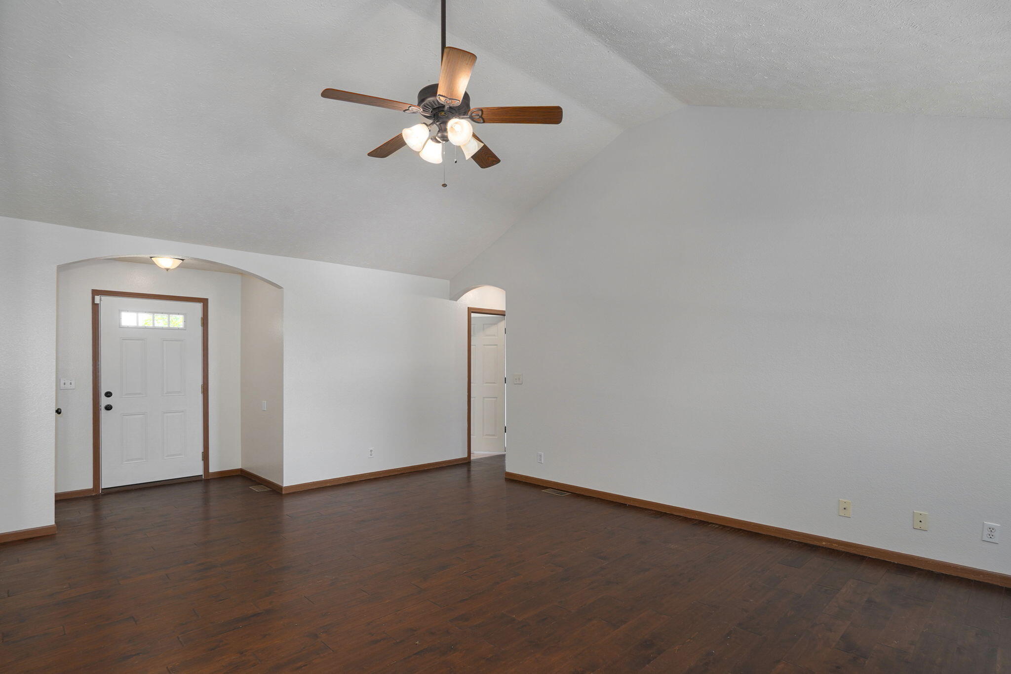 208 Spruce Avenue Property Photo 5