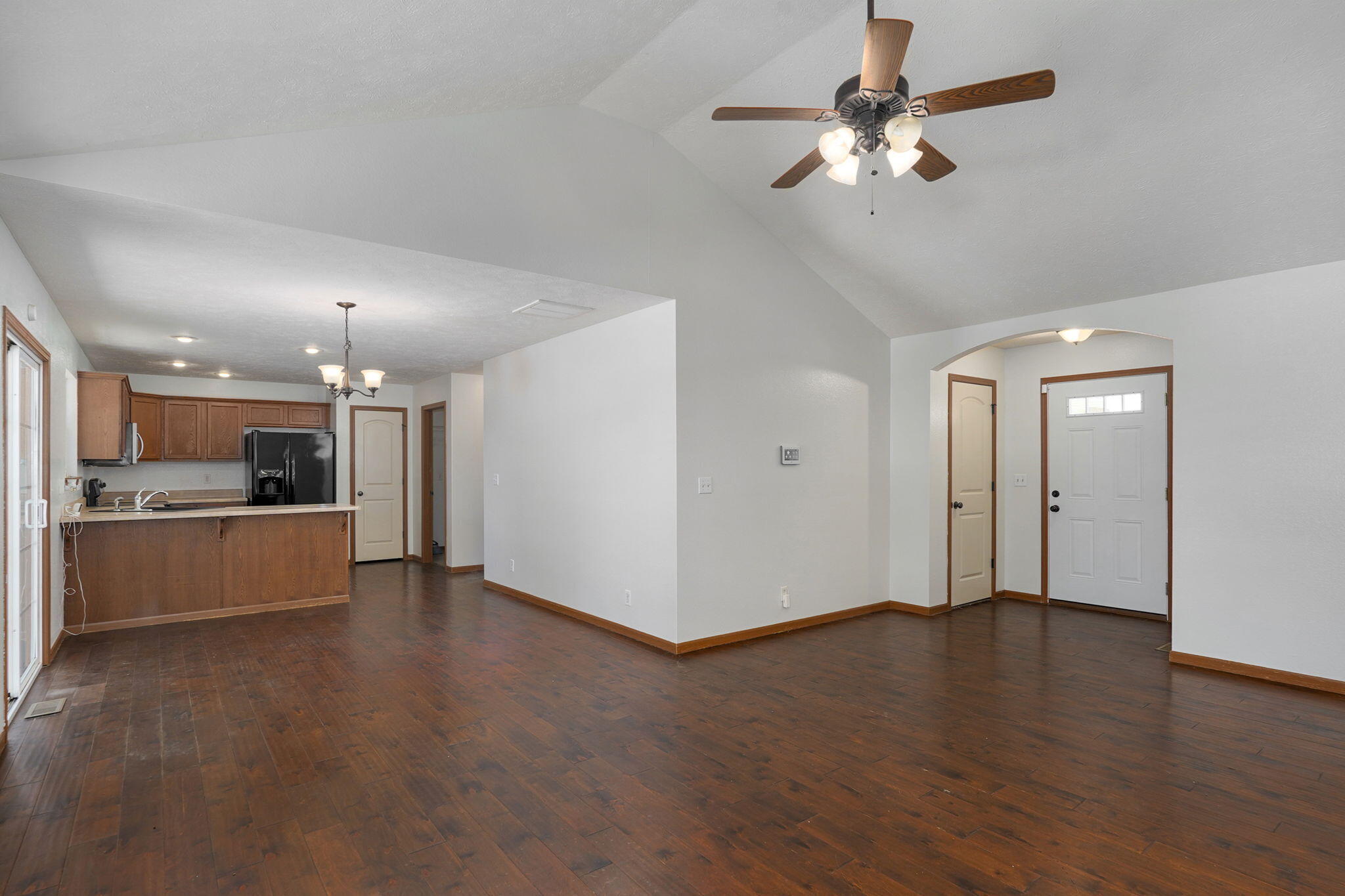208 Spruce Avenue Property Photo 7