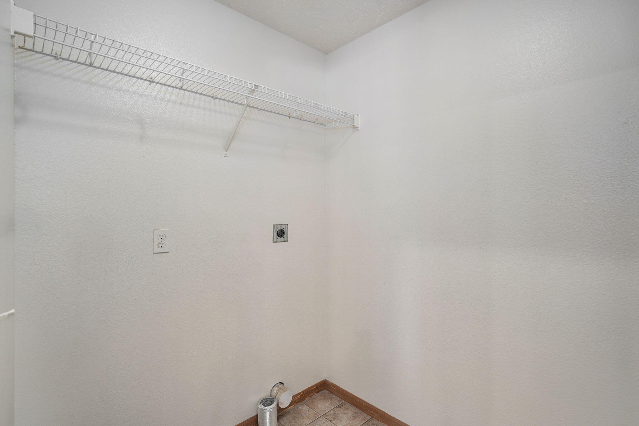 208 Spruce Avenue Property Photo 12