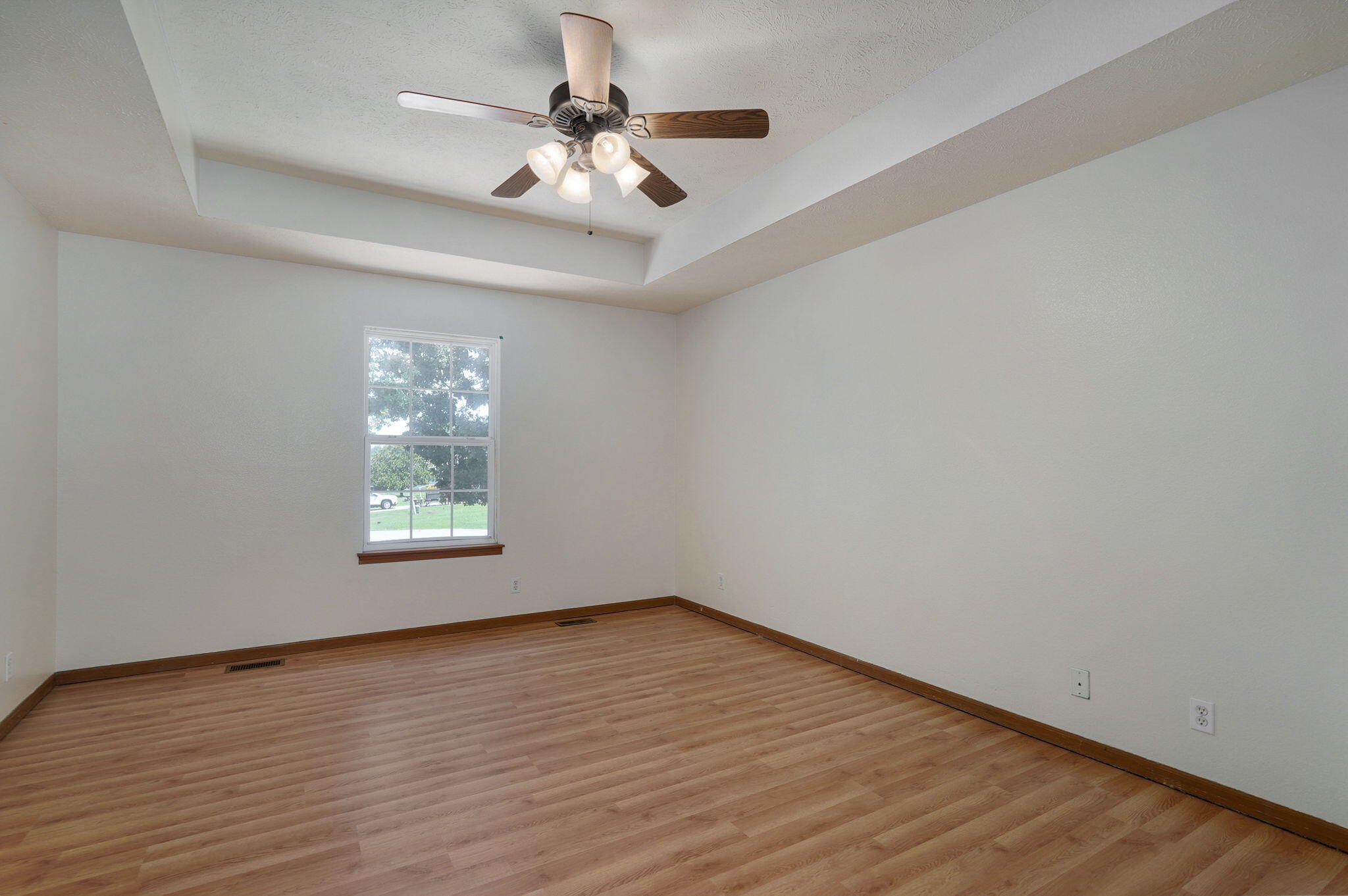 208 Spruce Avenue Property Photo 14