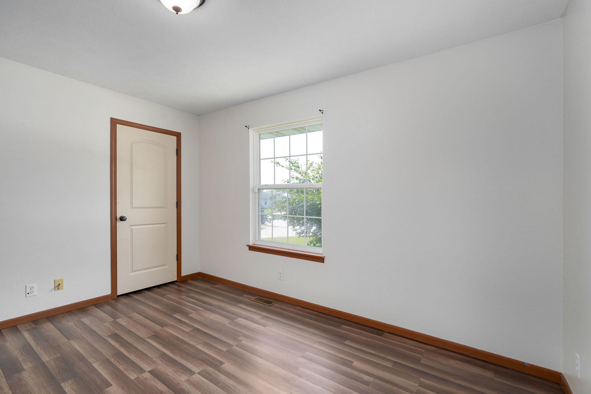 208 Spruce Avenue Property Photo 19