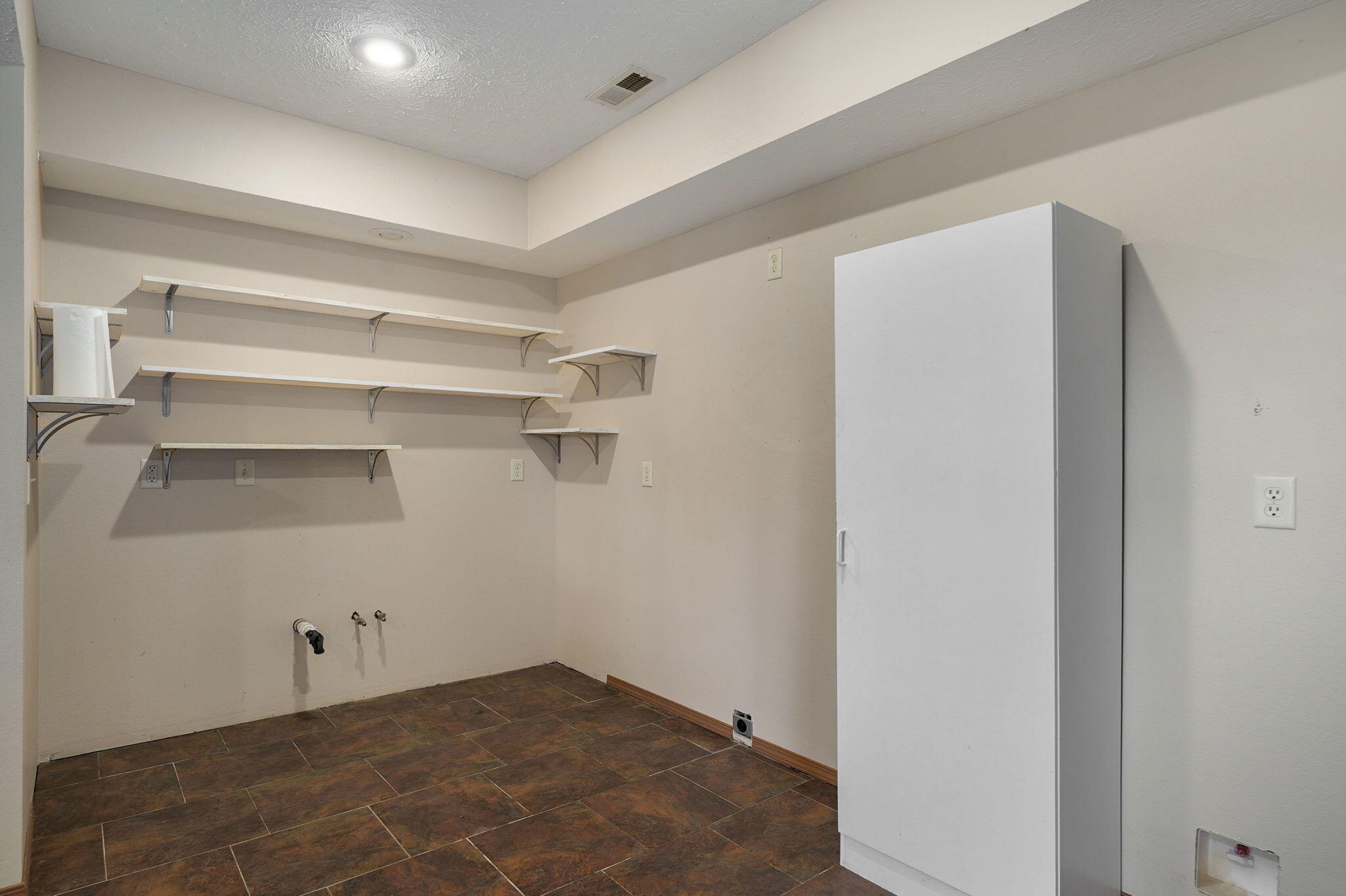 208 Spruce Avenue Property Photo 25