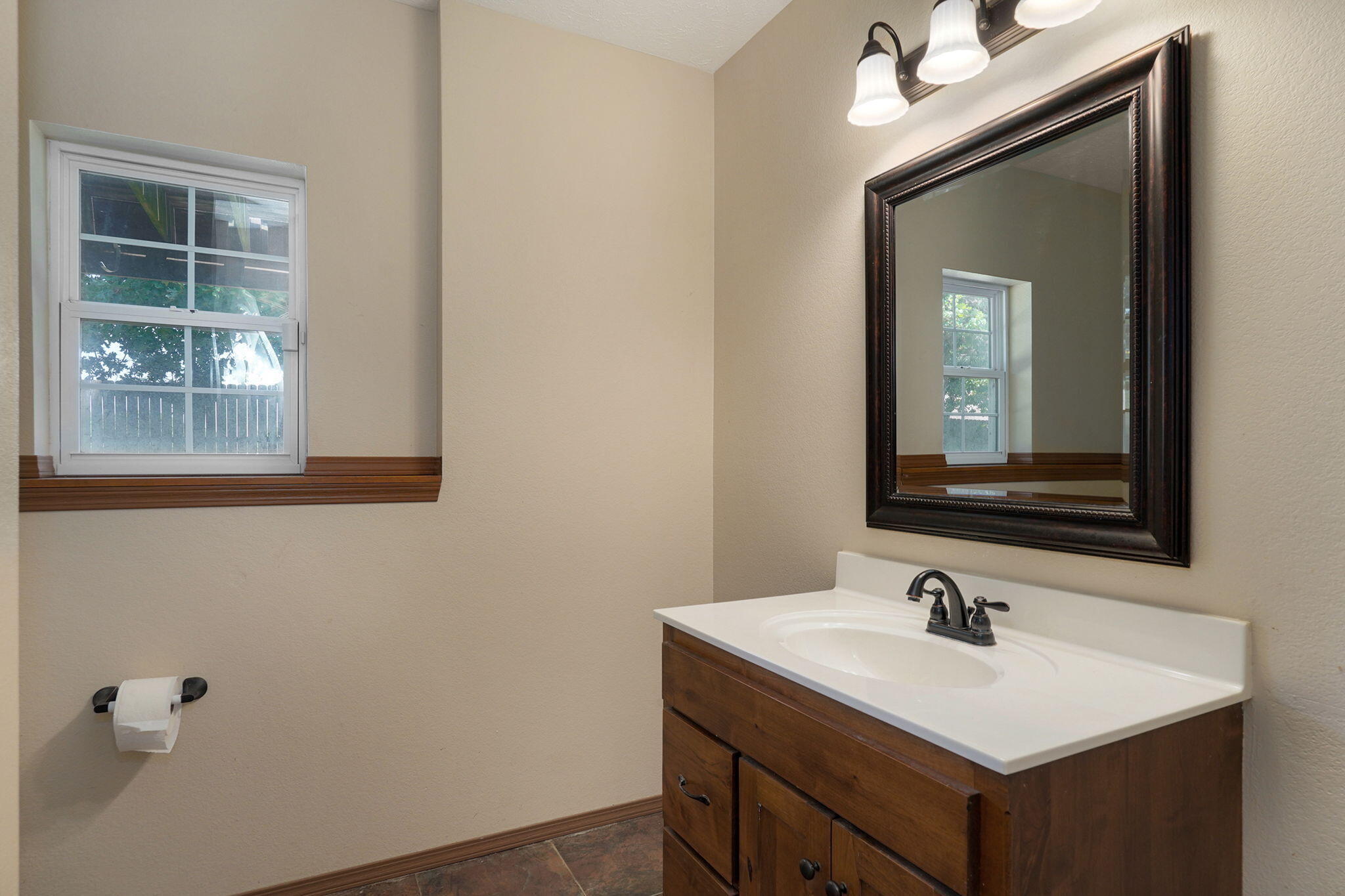208 Spruce Avenue Property Photo 27