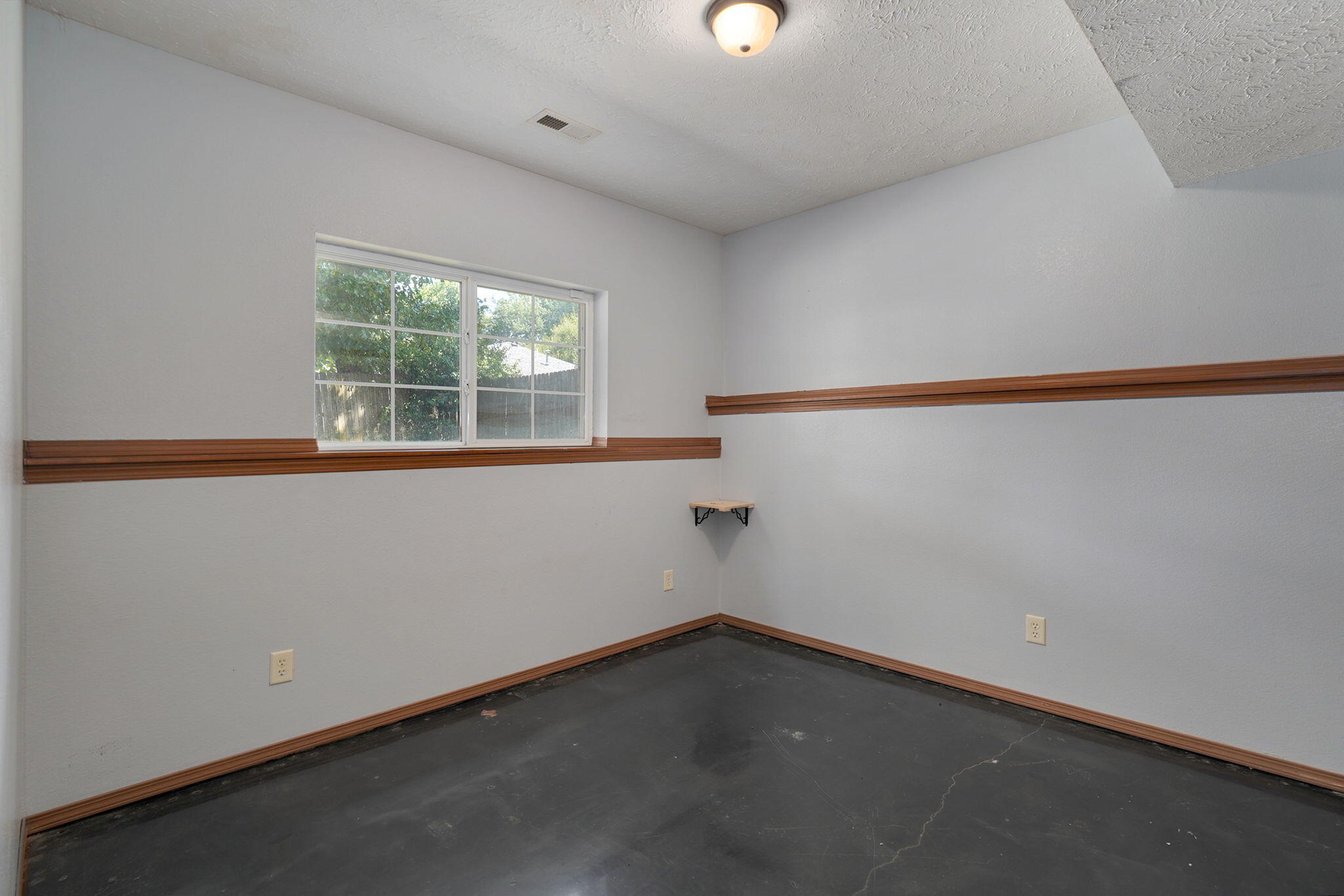 208 Spruce Avenue Property Photo 29