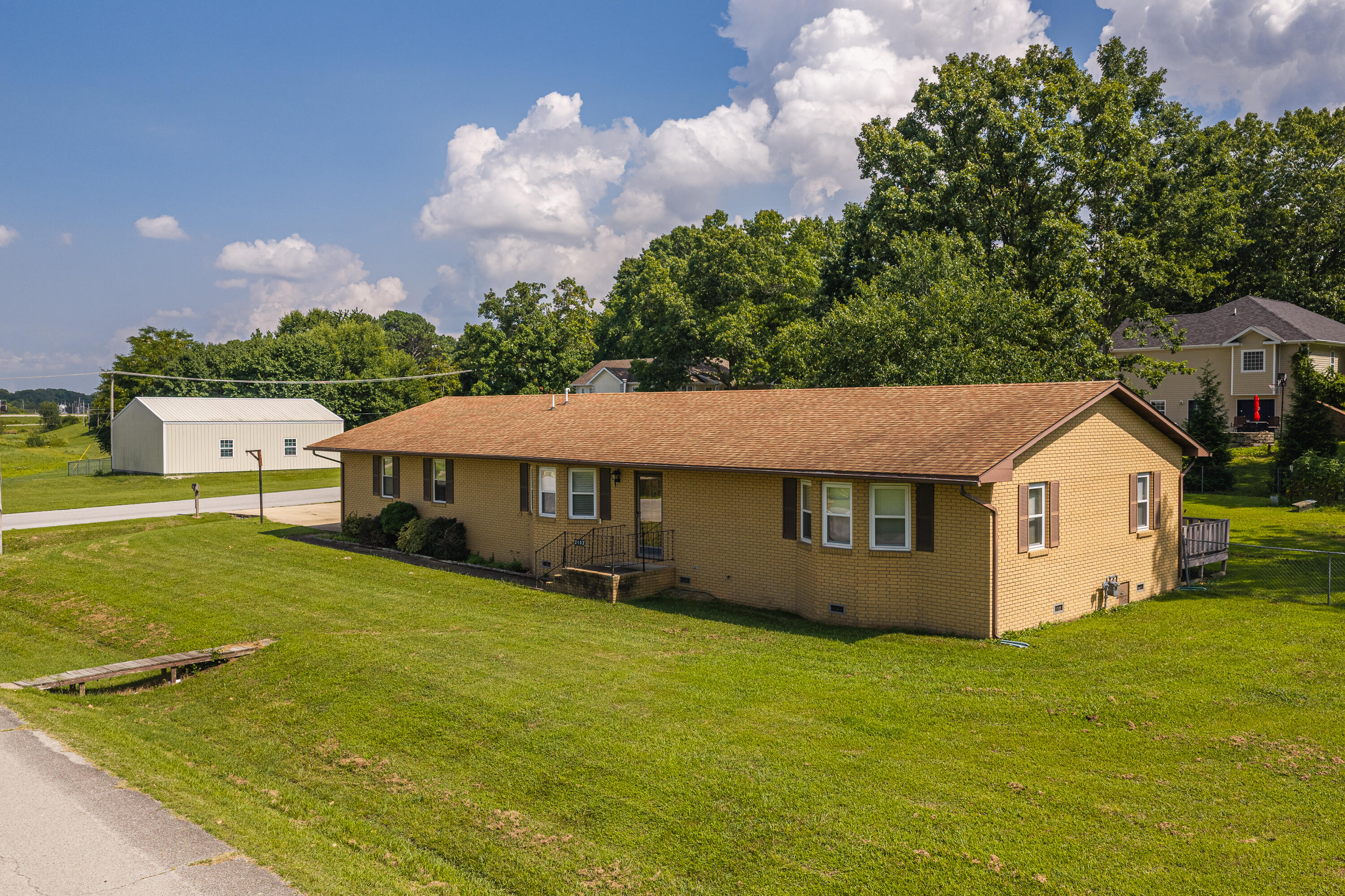 2102 Lambe Avenue Property Photo 22