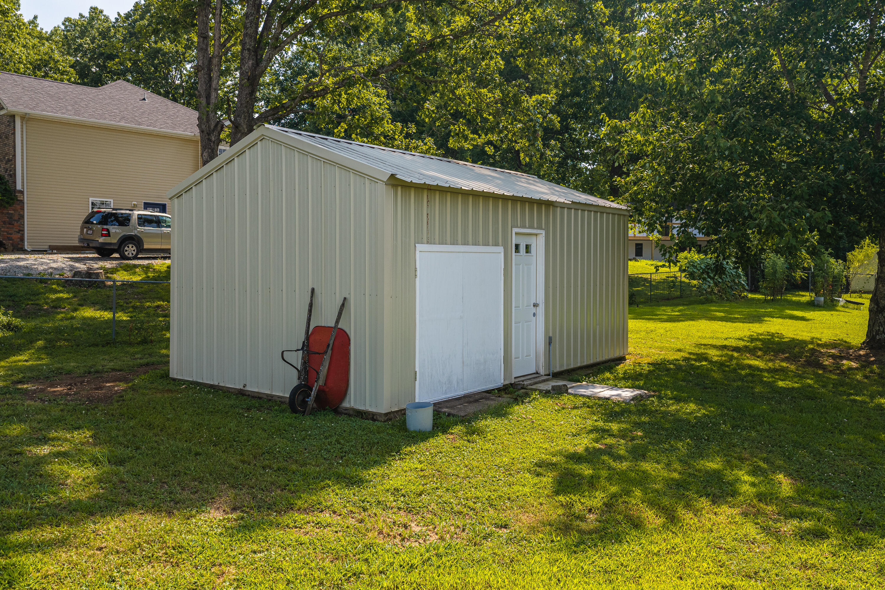 2102 Lambe Avenue Property Photo 34