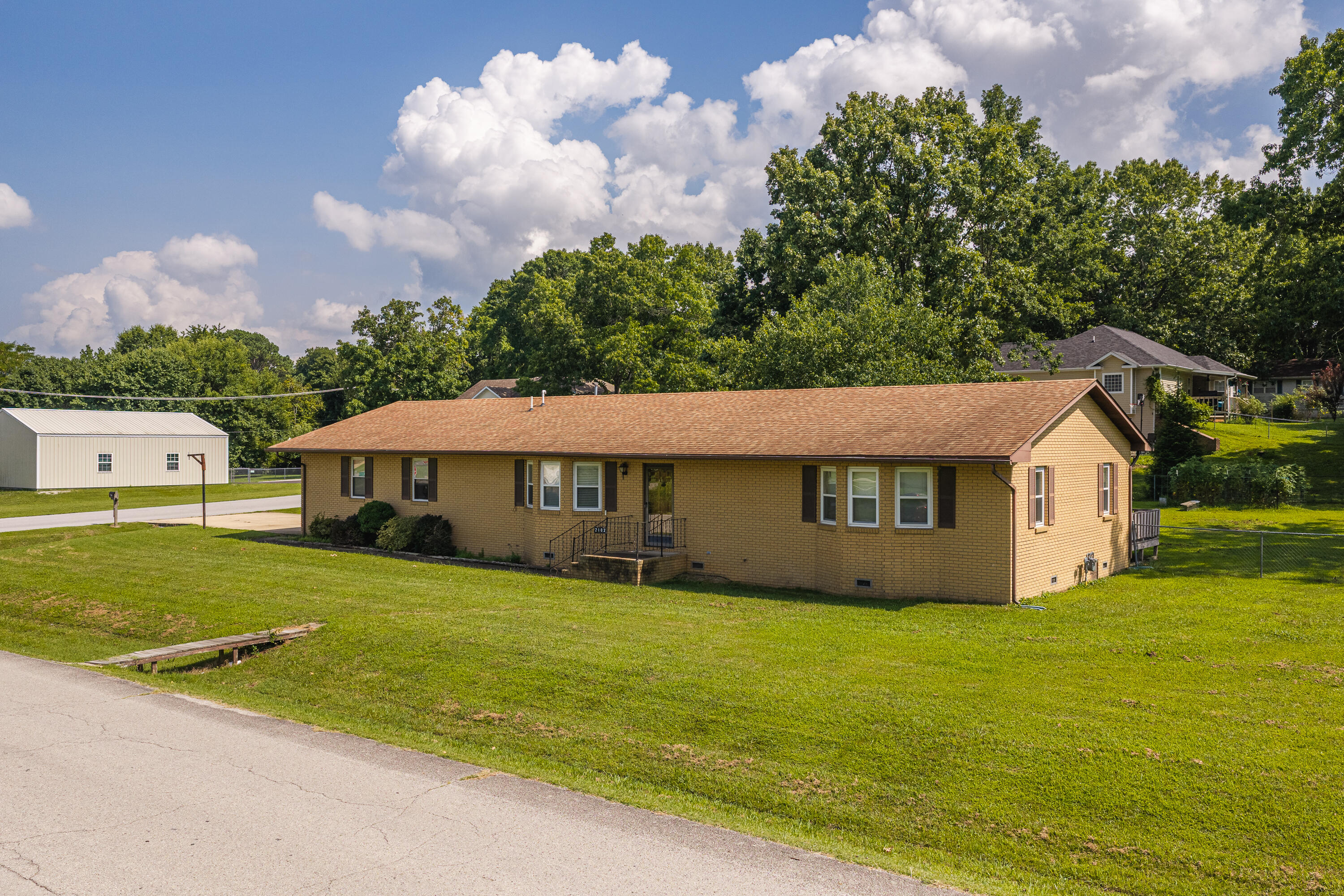 2102 Lambe Avenue Property Photo 38