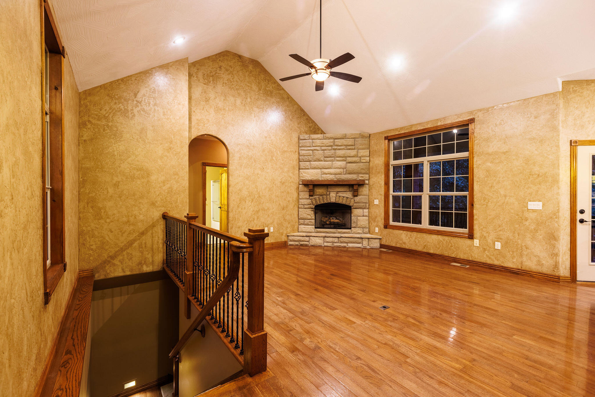 1657 South Timber Lake Drive Property Photo 7