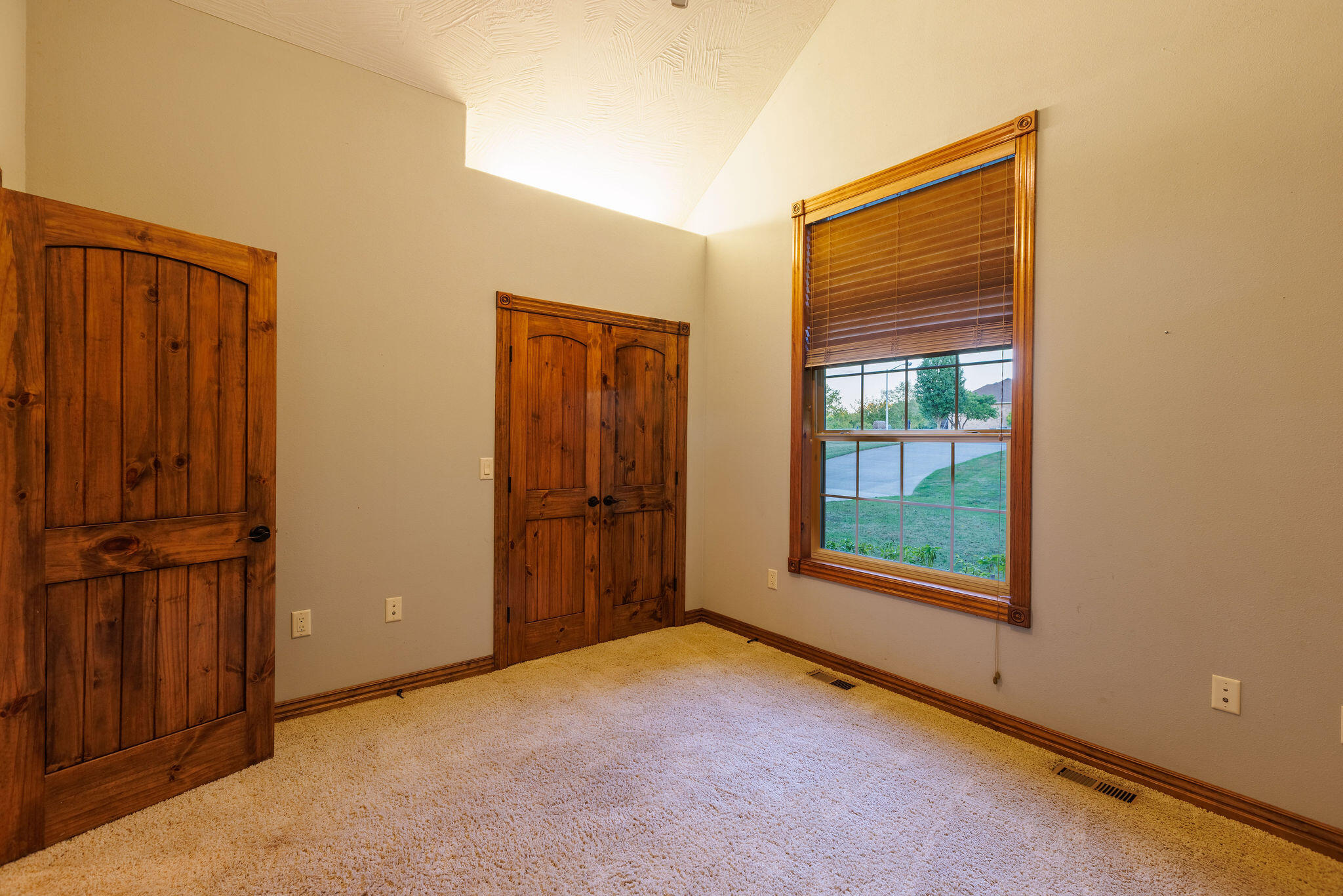 1657 South Timber Lake Drive Property Photo 22