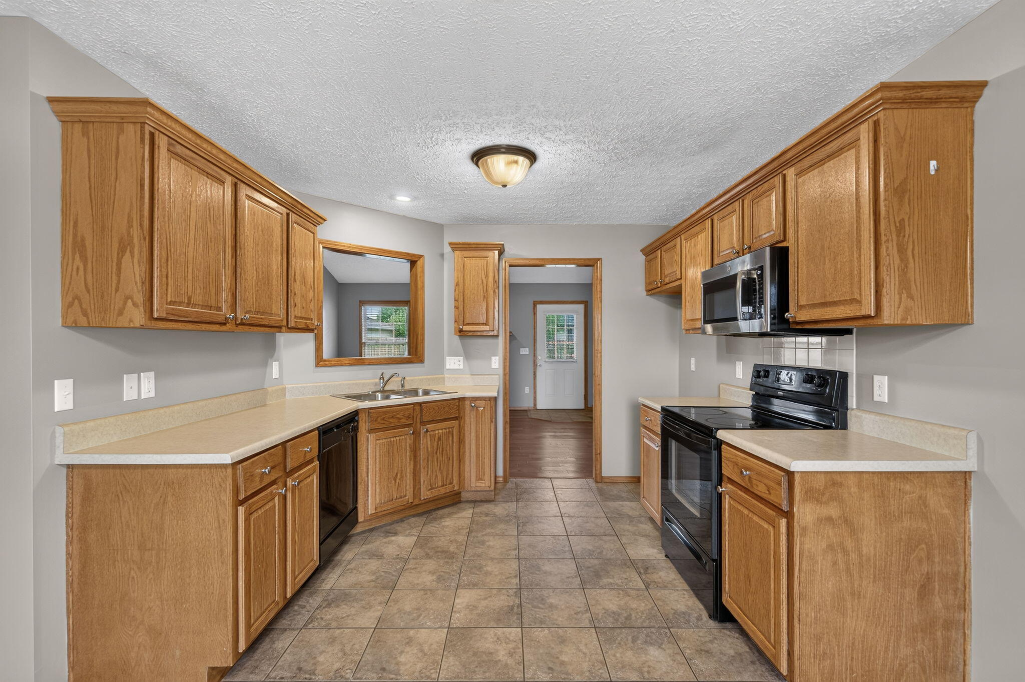 1102 East Chesapeake Drive Property Photo 10