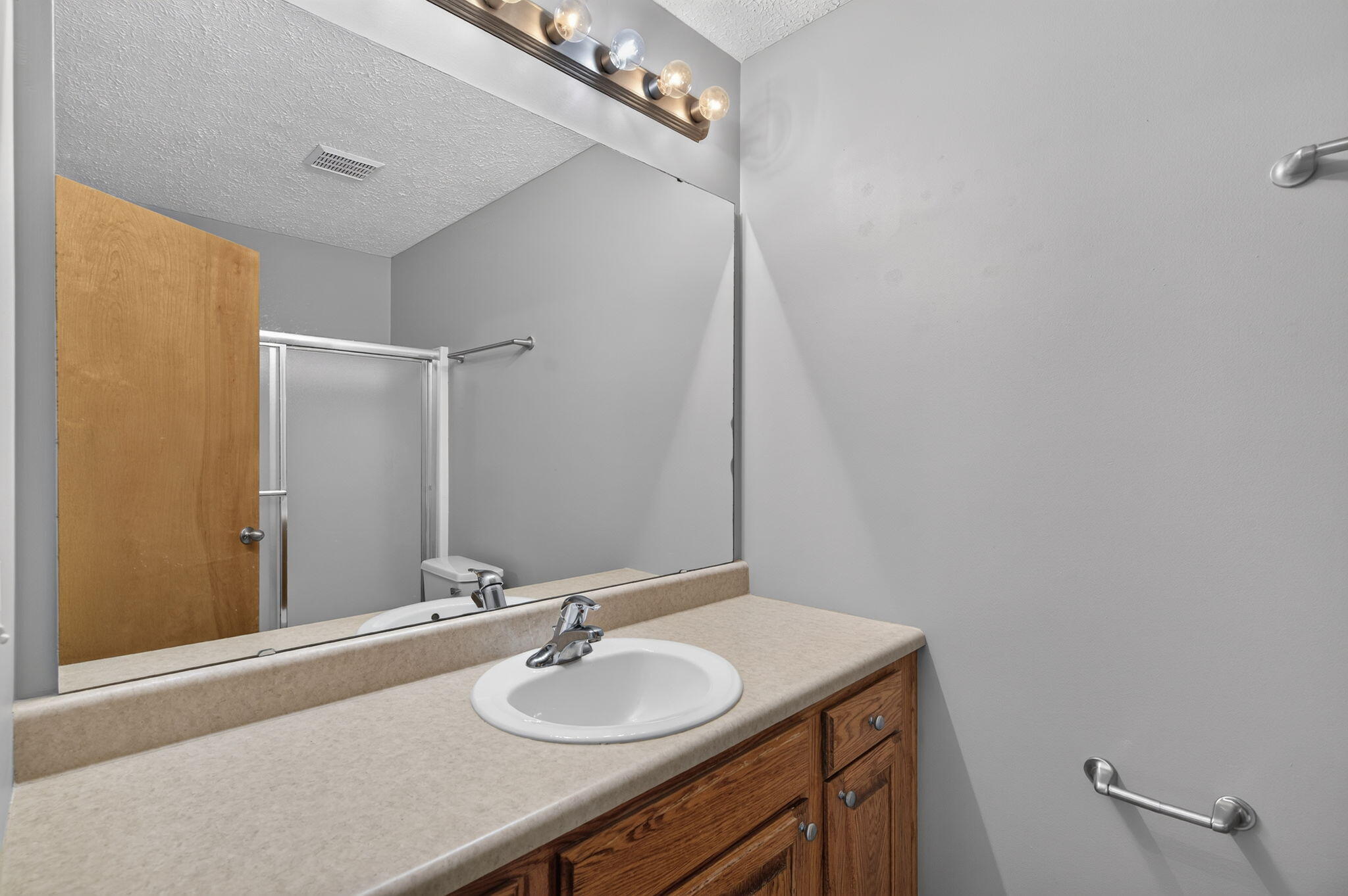 1102 East Chesapeake Drive Property Photo 17