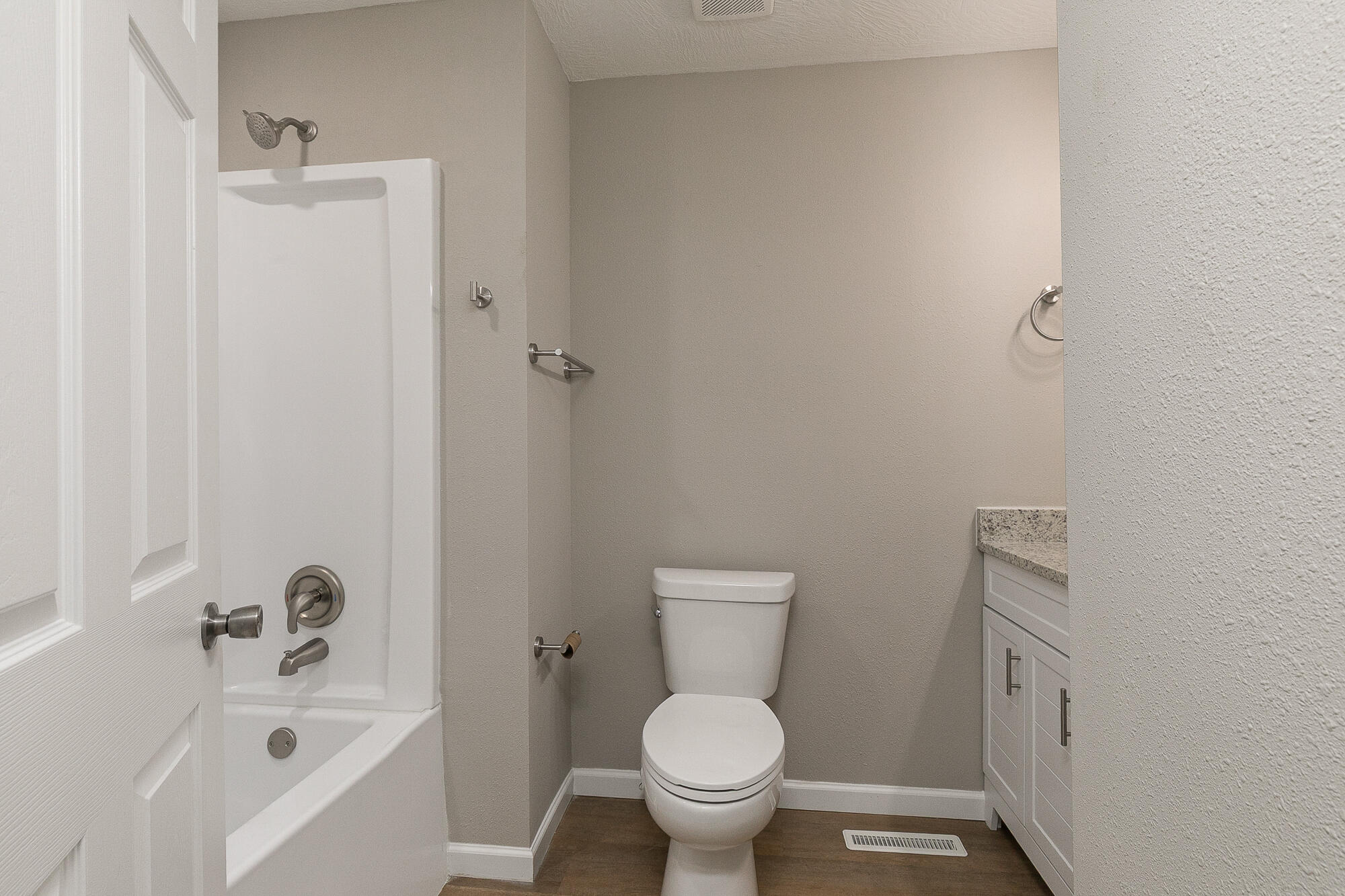 803 Lone Oak Circle Property Photo 11