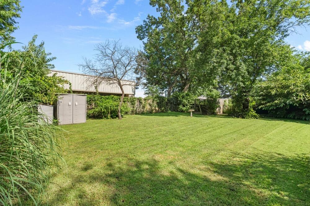 438 South Belcrest Avenue Property Photo 23