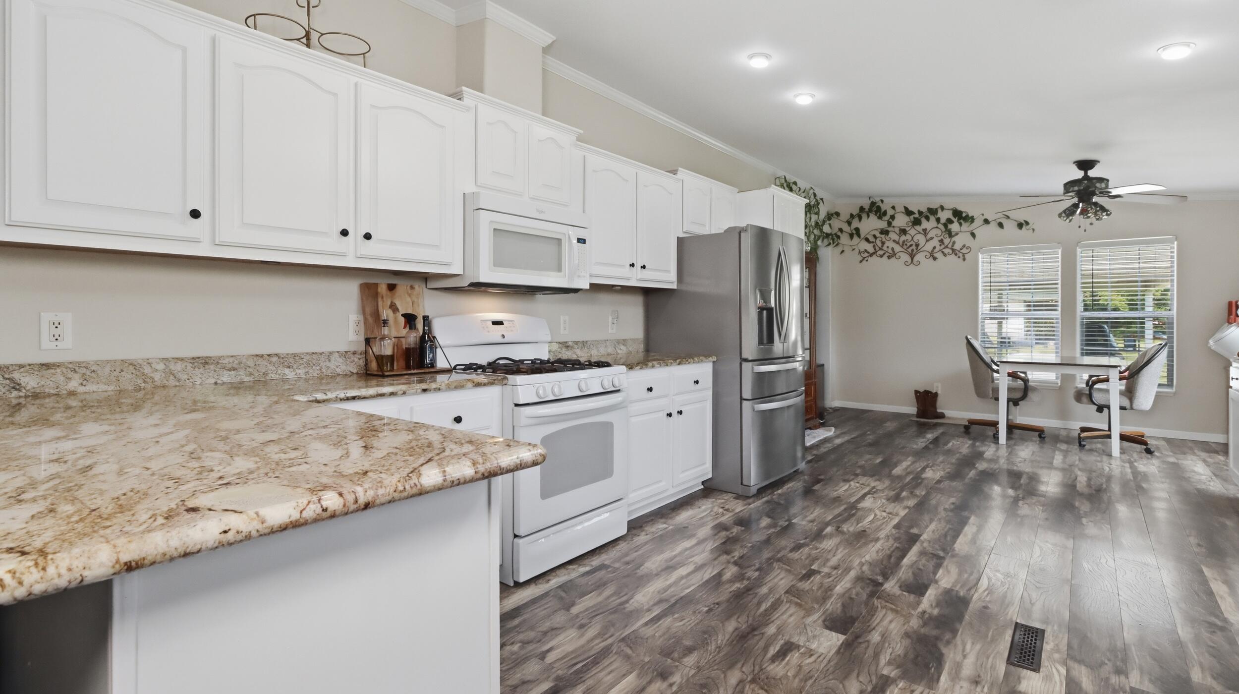 1038 County Road 1280 Property Photo 6