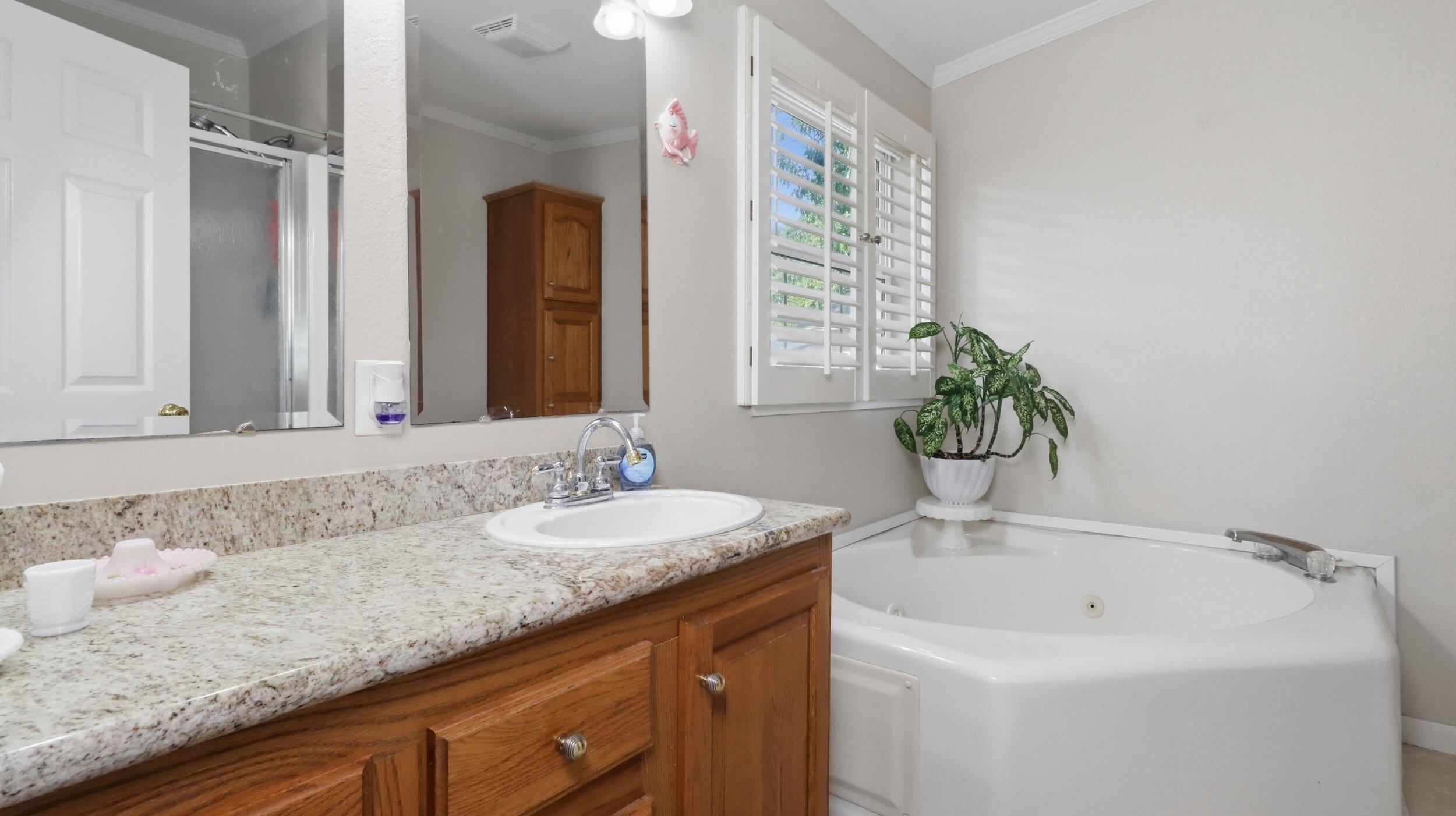 1038 County Road 1280 Property Photo 15