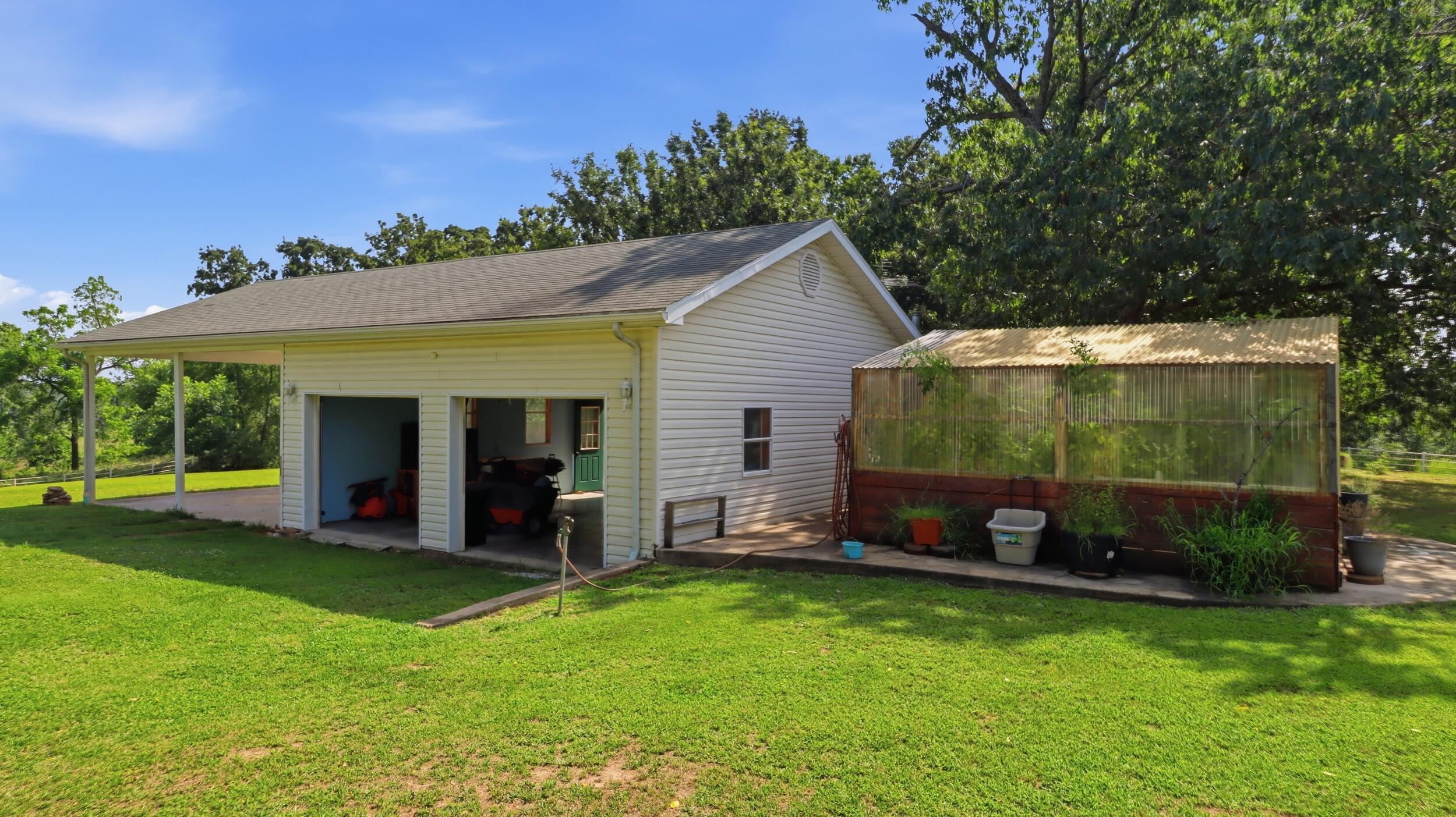 1038 County Road 1280 Property Photo 27