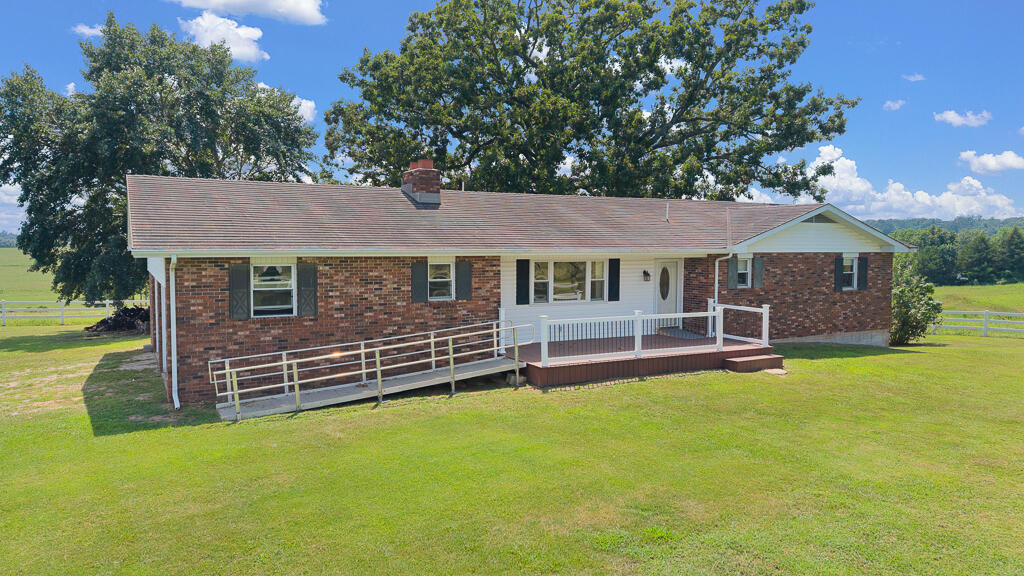 8675 Farm Road 2195 Property Photo 10
