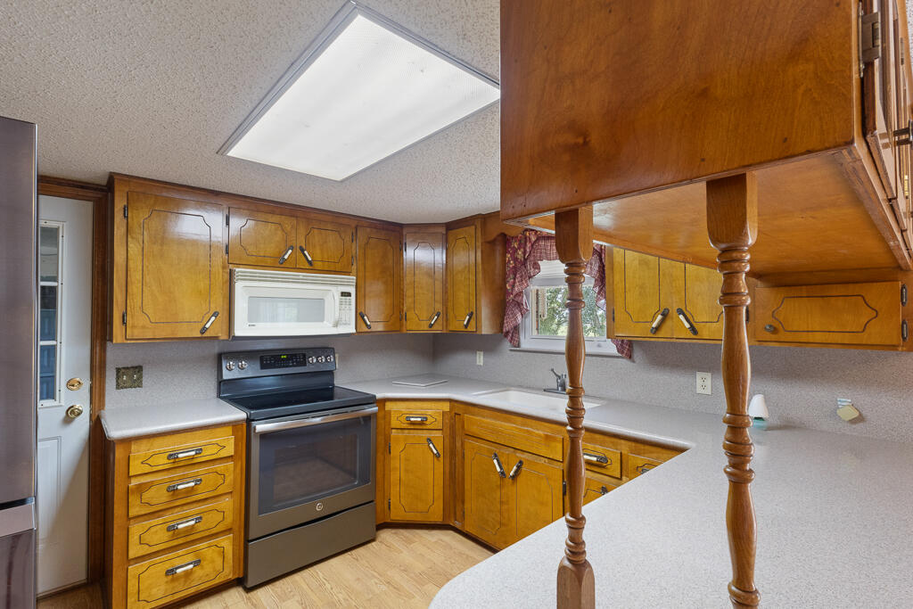8675 Farm Road 2195 Property Photo 14