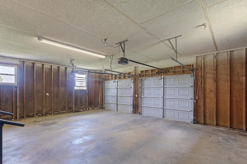 8675 Farm Road 2195 Property Photo 26