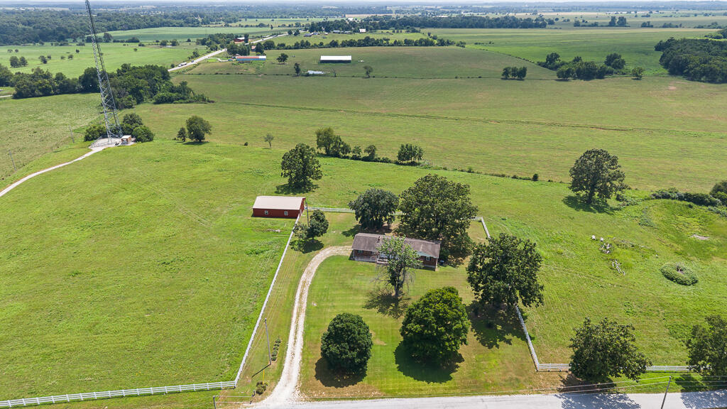 8675 Farm Road 2195 Property Photo 33