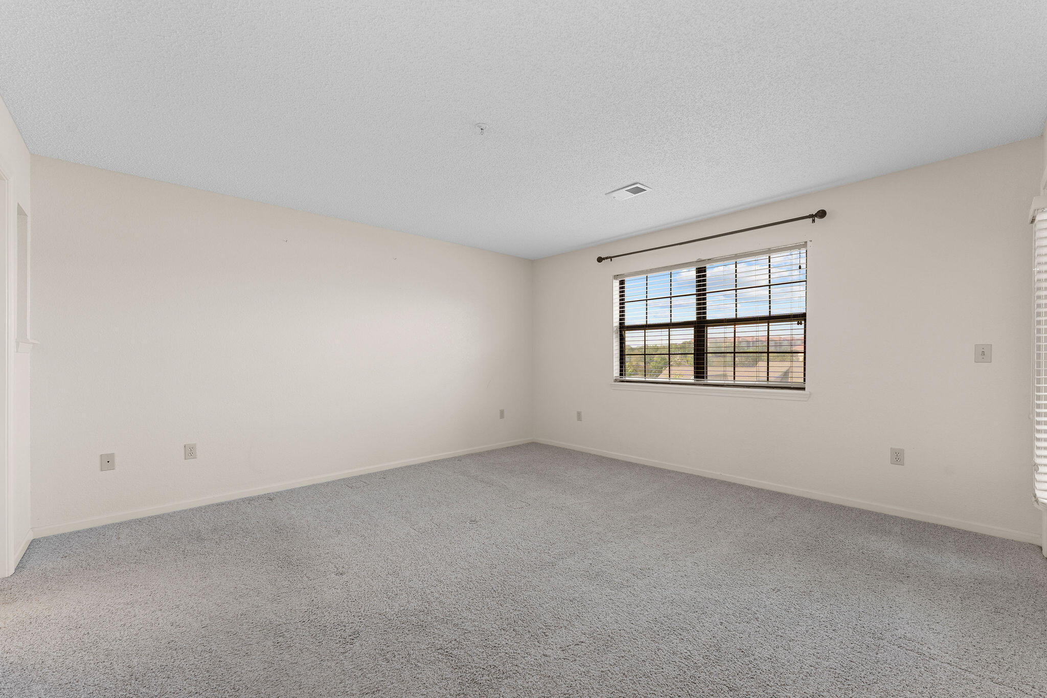 350 South Wildwood Drive # 18 Property Photo 13