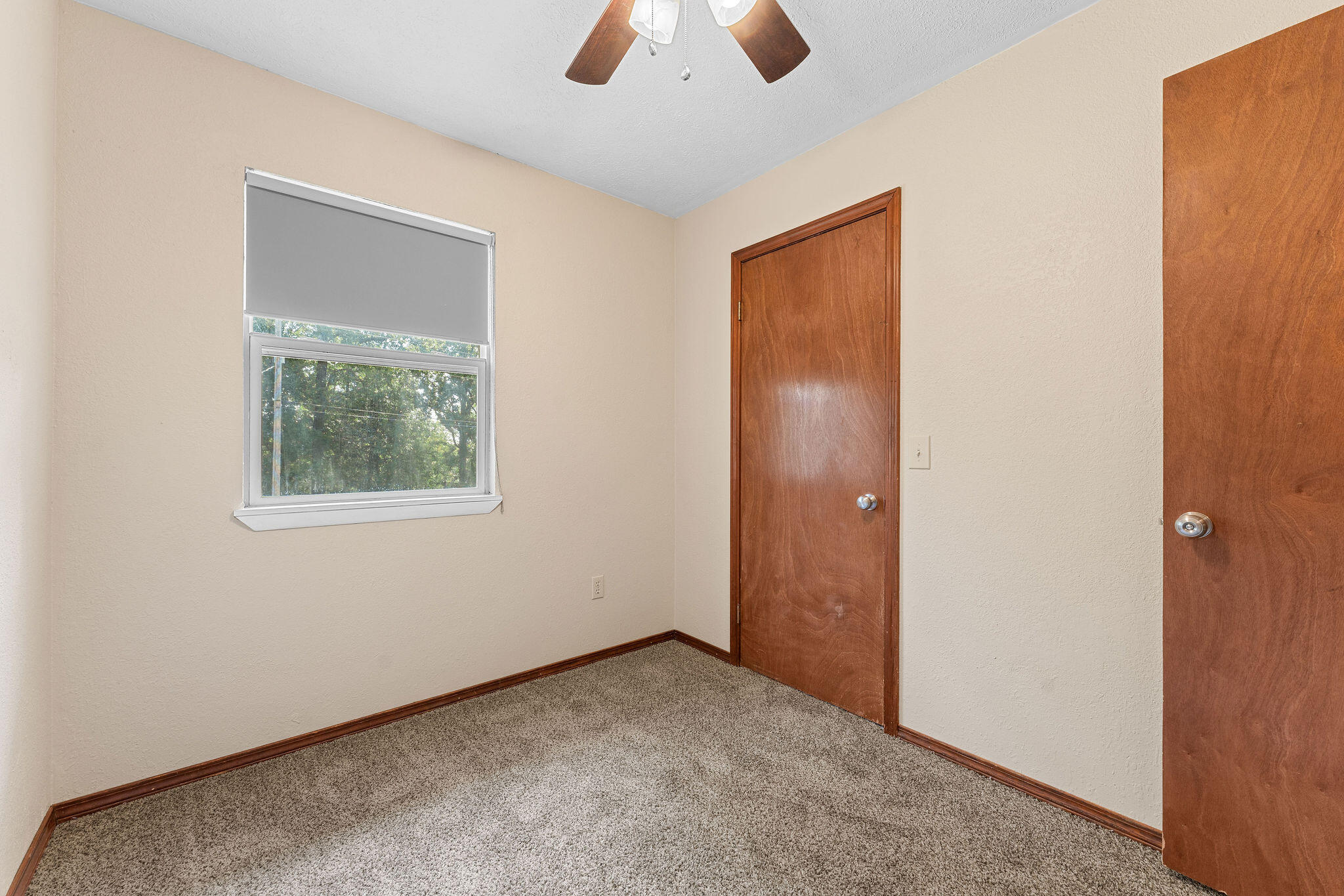325 Red Bud Lane Property Photo 8