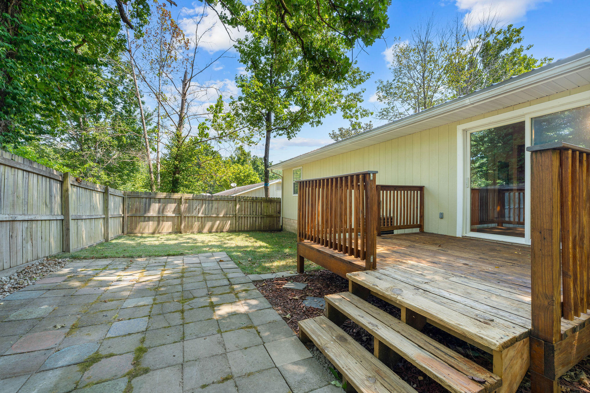 325 Red Bud Lane Property Photo 16