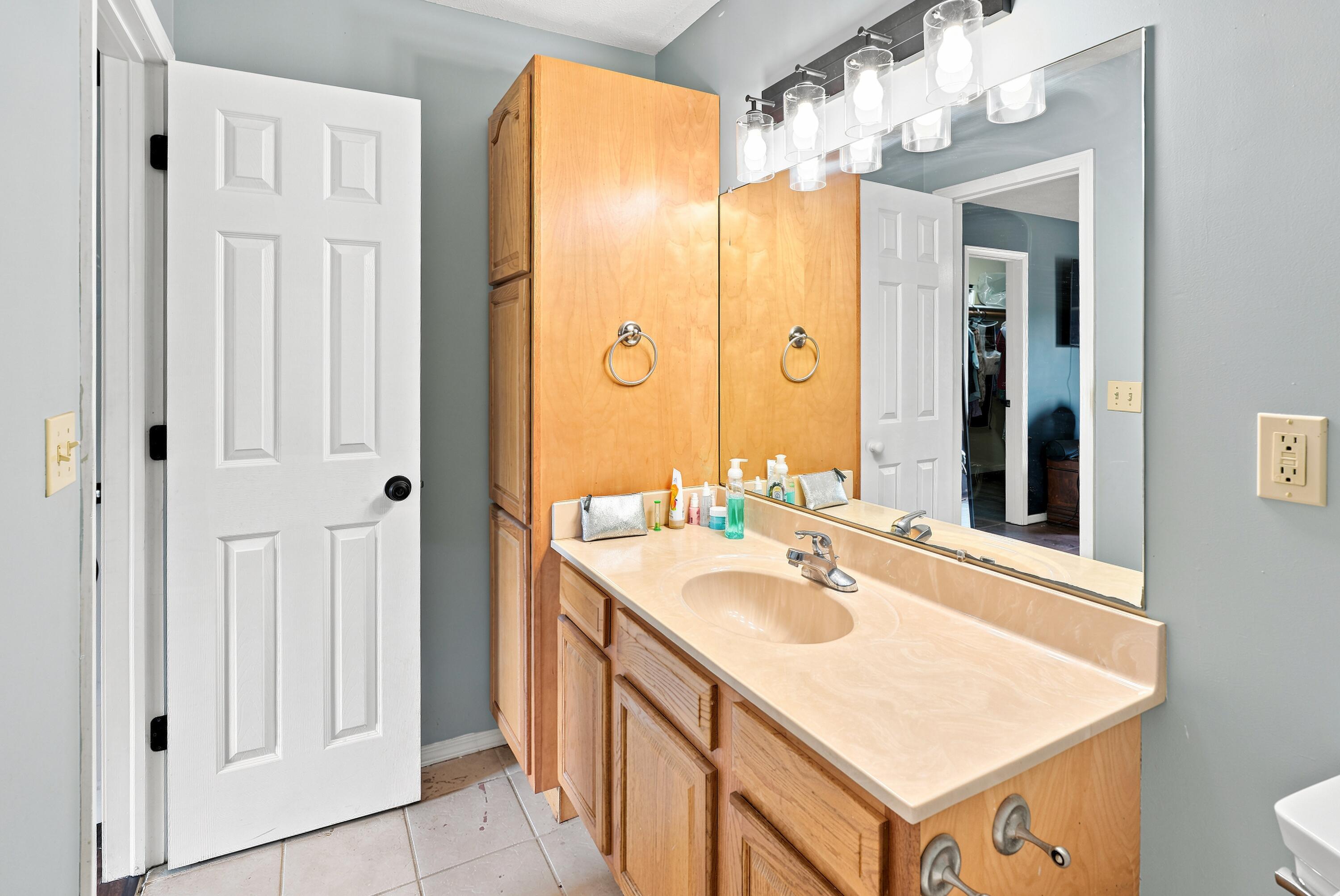 2098 Private Road 7380 Property Photo 20