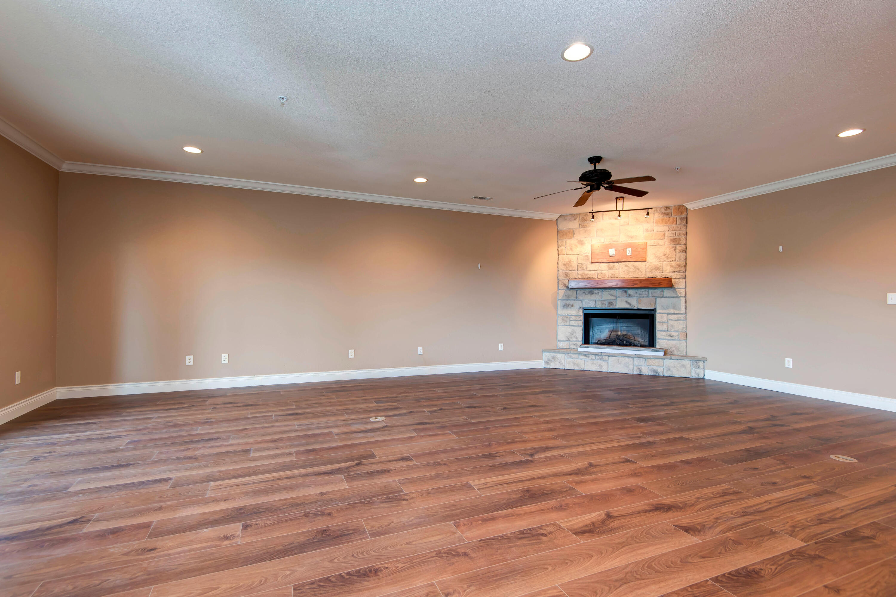 3103 Riverstone Drive Property Photo 13