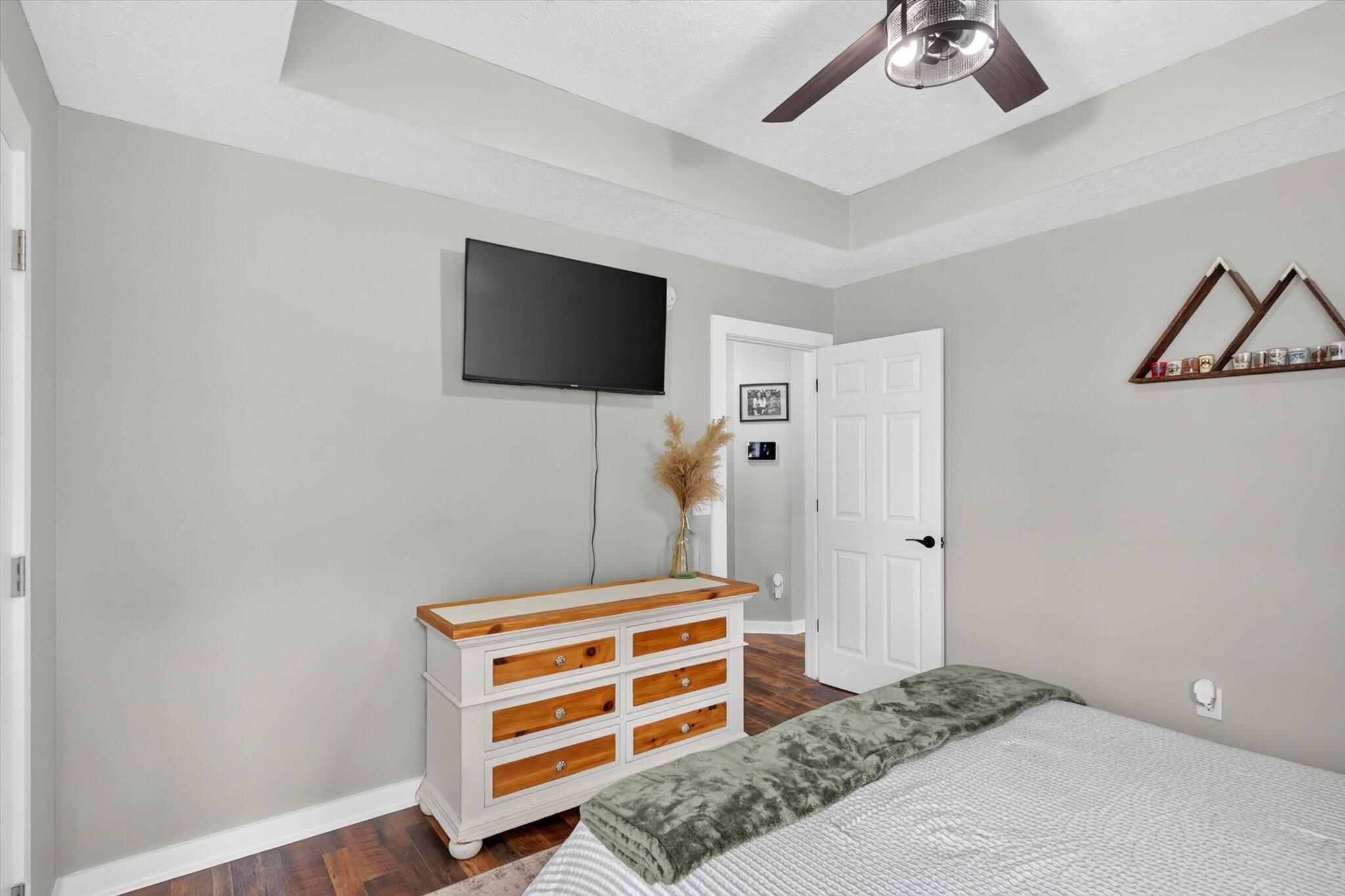 610 North Benton Avenue Property Photo 19