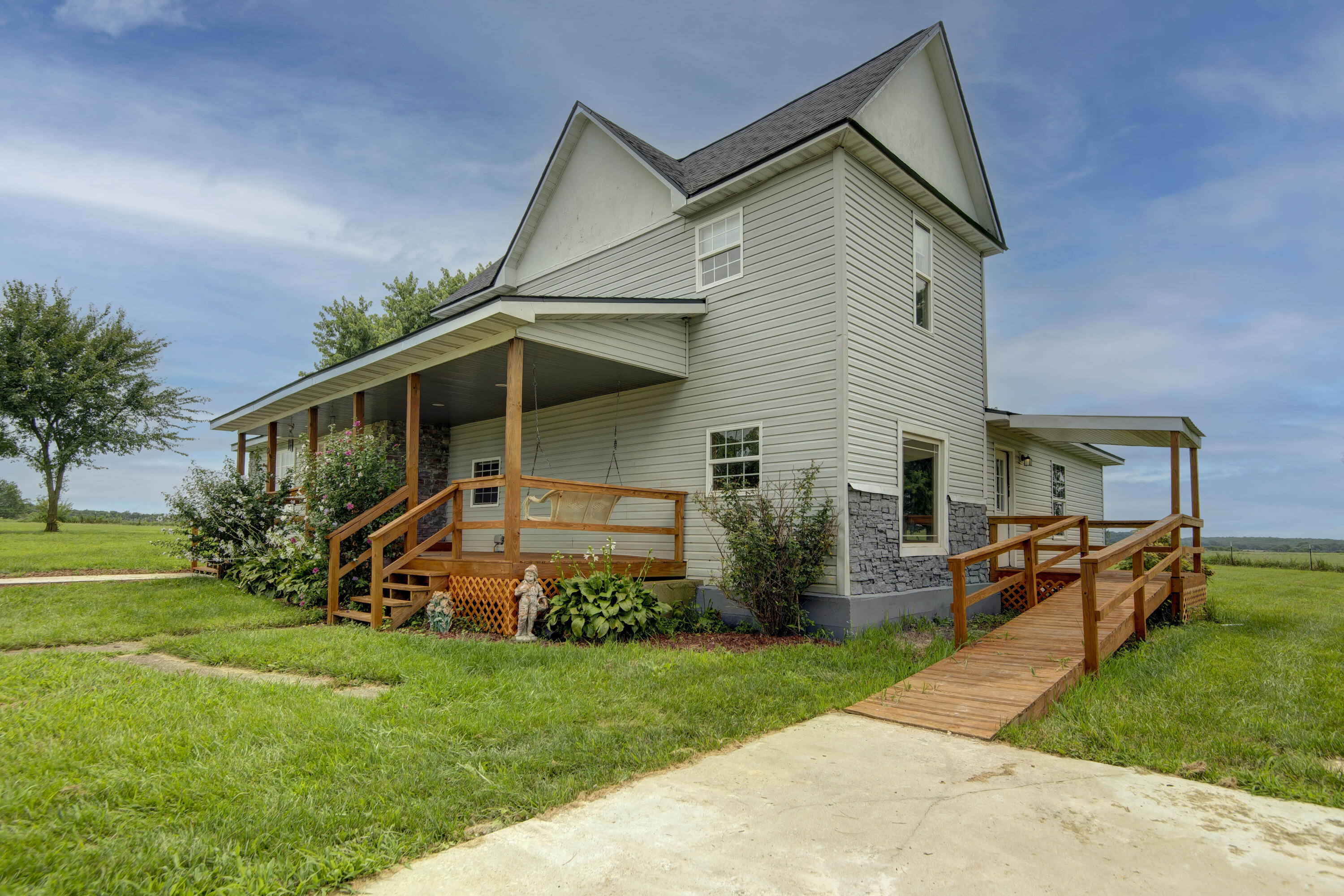26982 State Highway 38 Property Photo 8