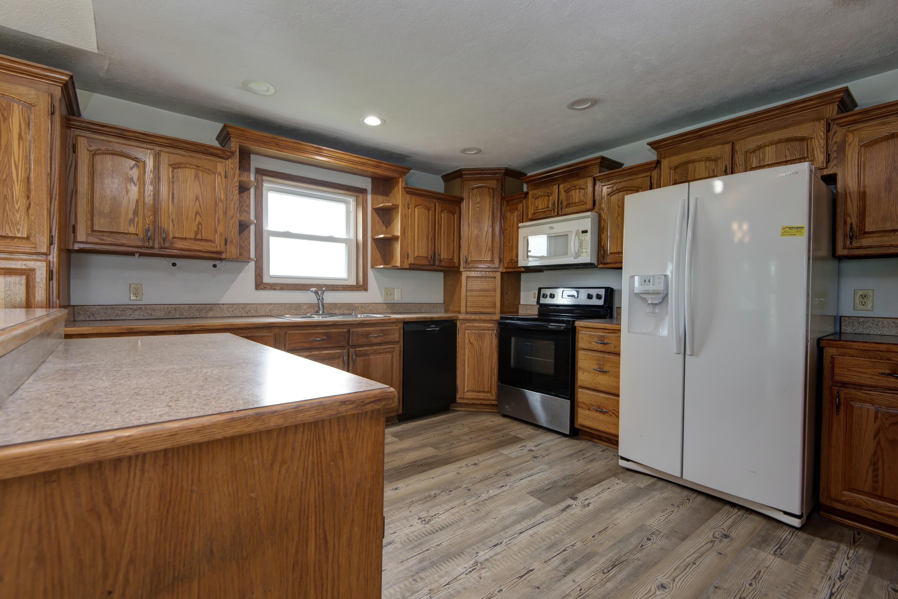 26982 State Highway 38 Property Photo 21