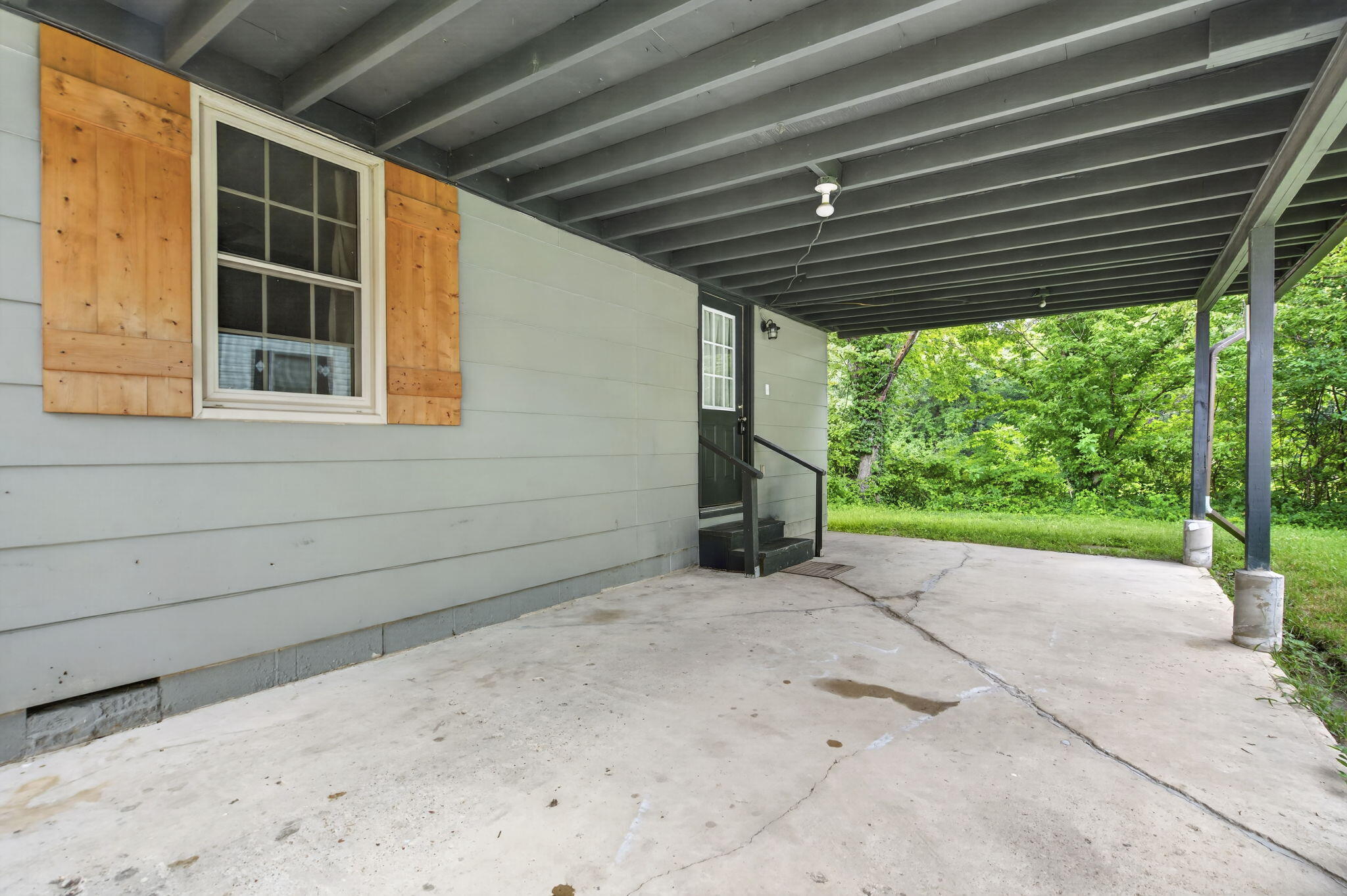 600 Shelton Avenue Property Photo 4