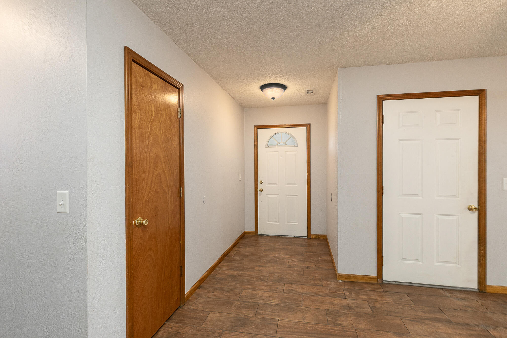 1206 South Killingsworth Avenue Property Photo 4