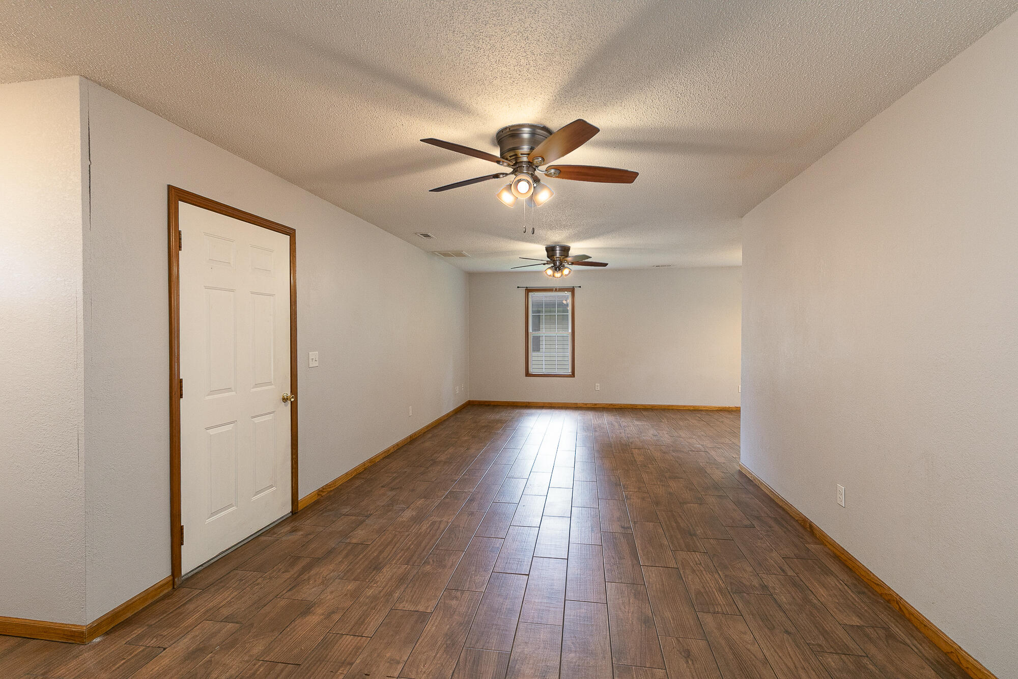 1206 South Killingsworth Avenue Property Photo 5