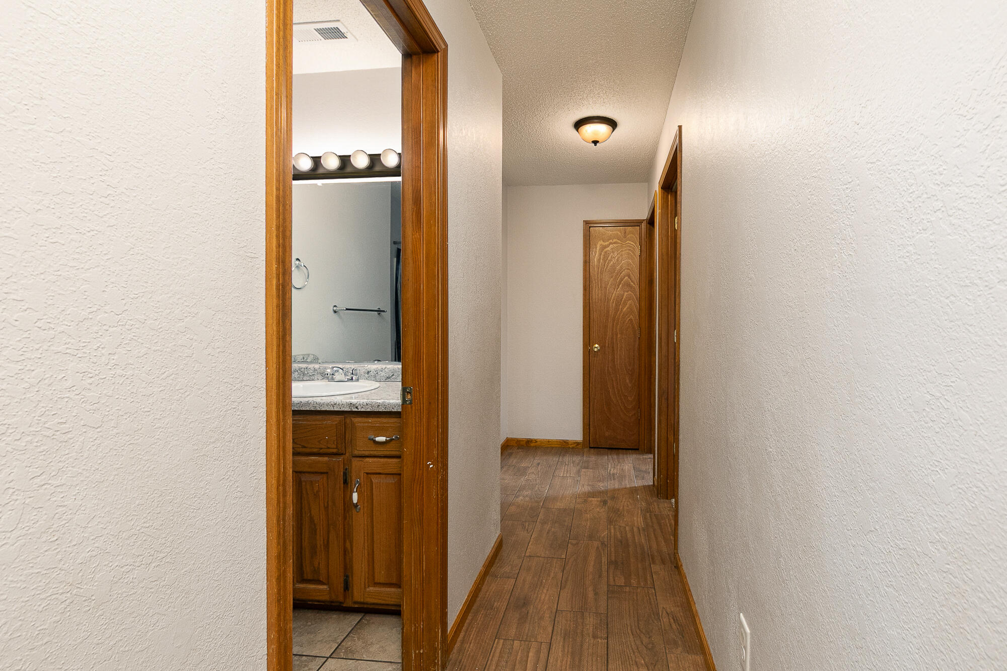 1206 South Killingsworth Avenue Property Photo 13