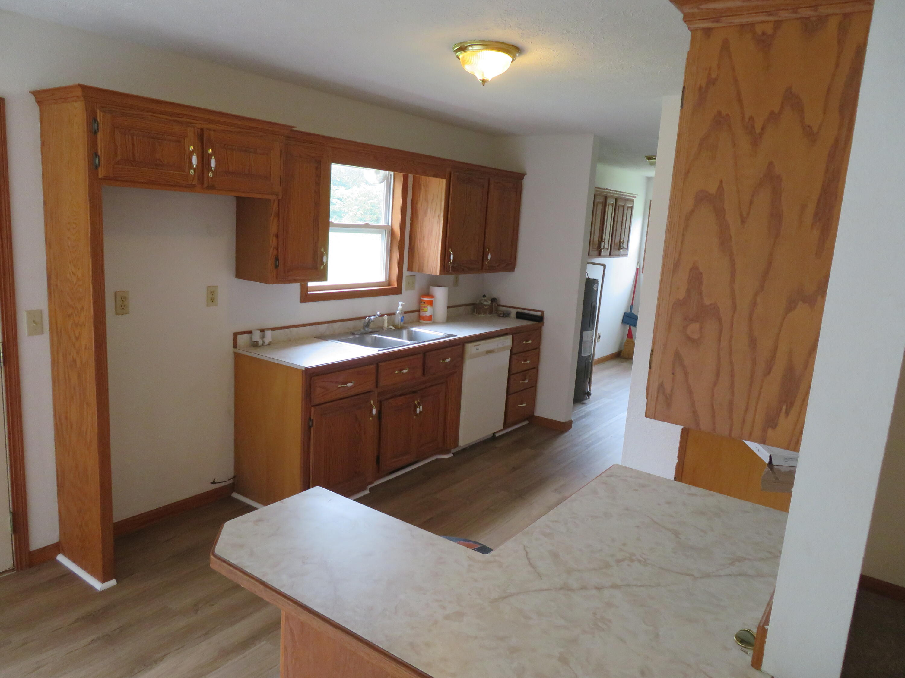 411 East 330th Road Property Photo 14