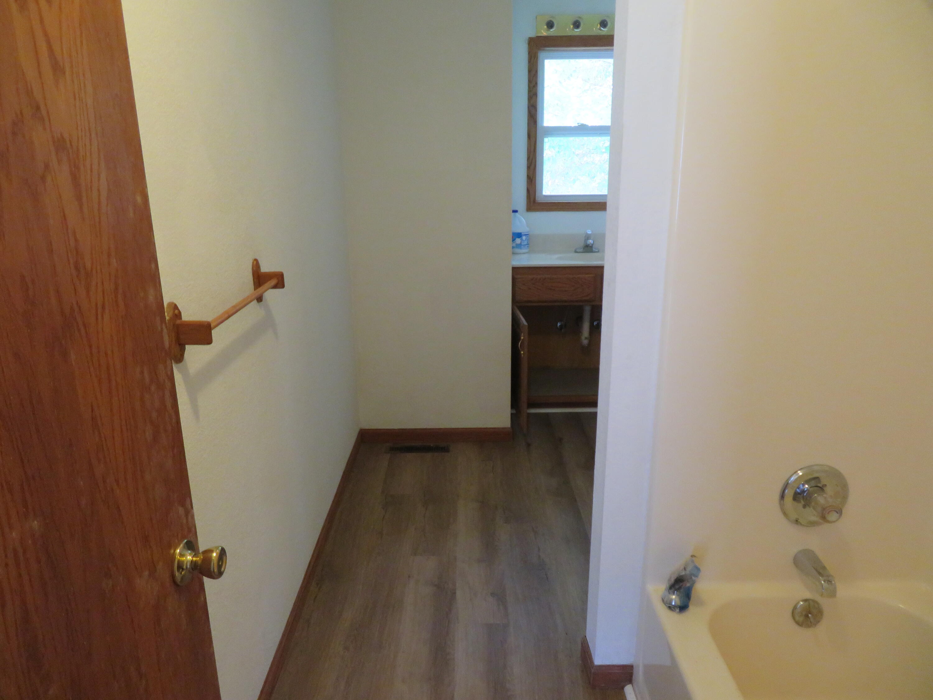 411 East 330th Road Property Photo 20
