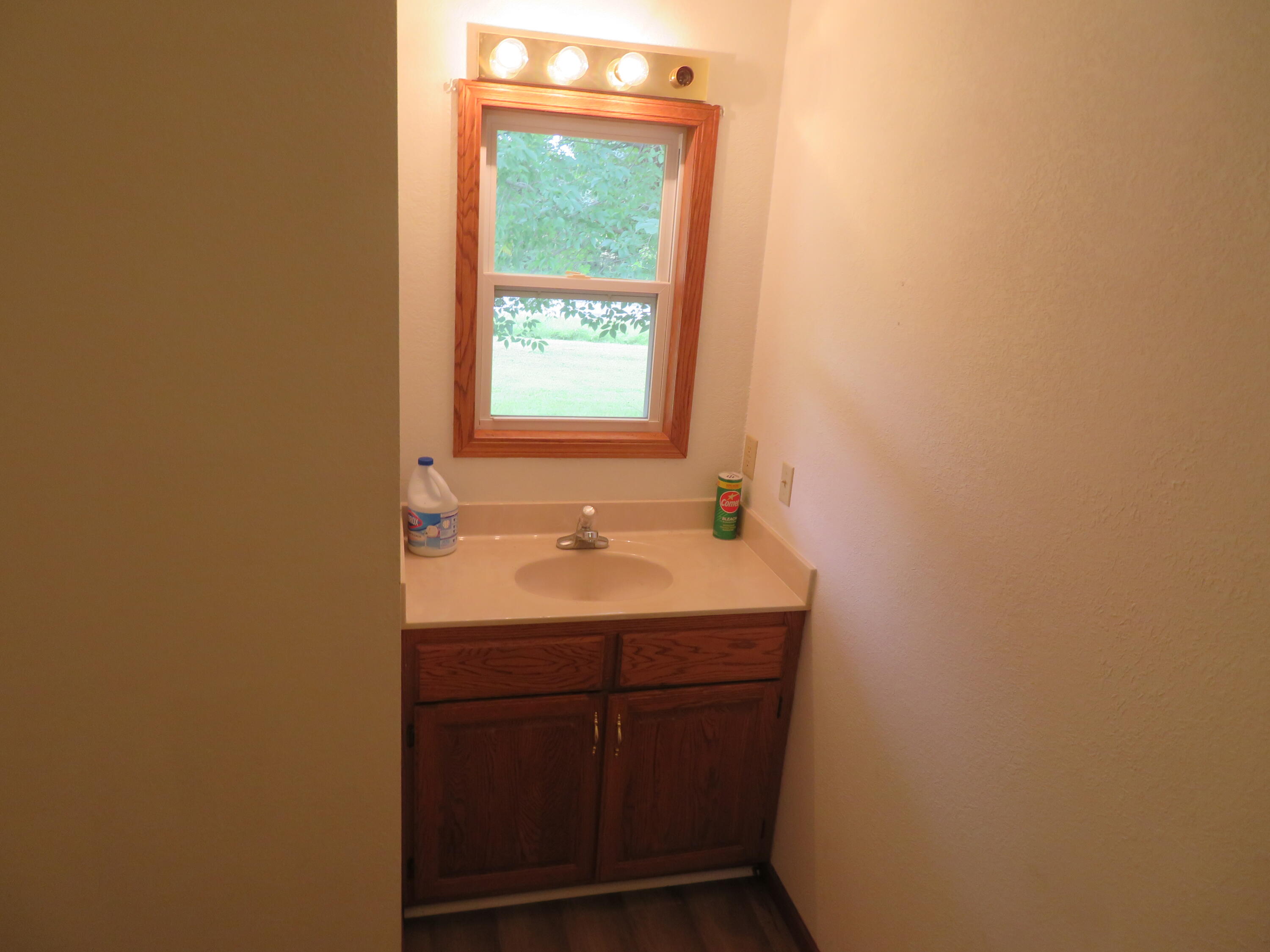 411 East 330th Road Property Photo 21
