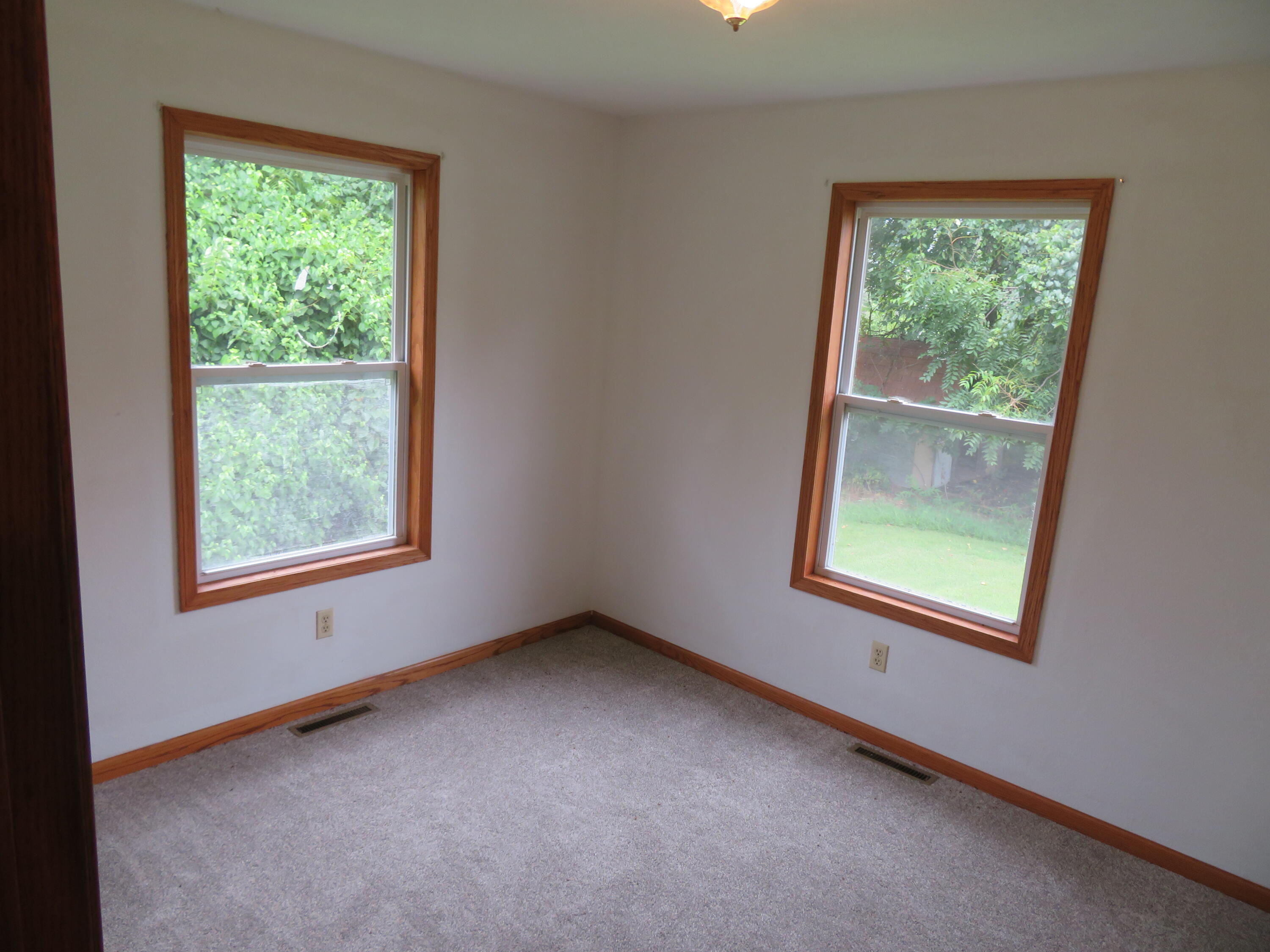 411 East 330th Road Property Photo 27