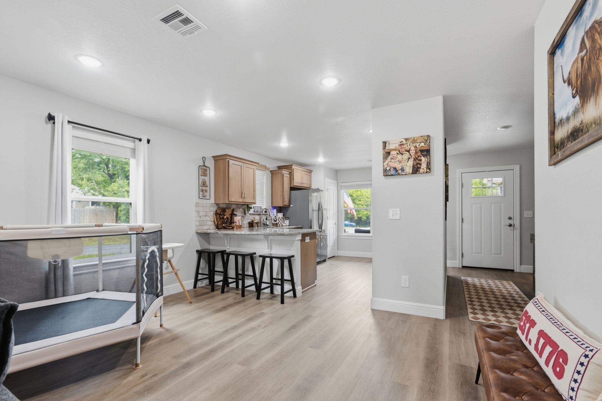 334 North Walnut Avenue Property Photo 7