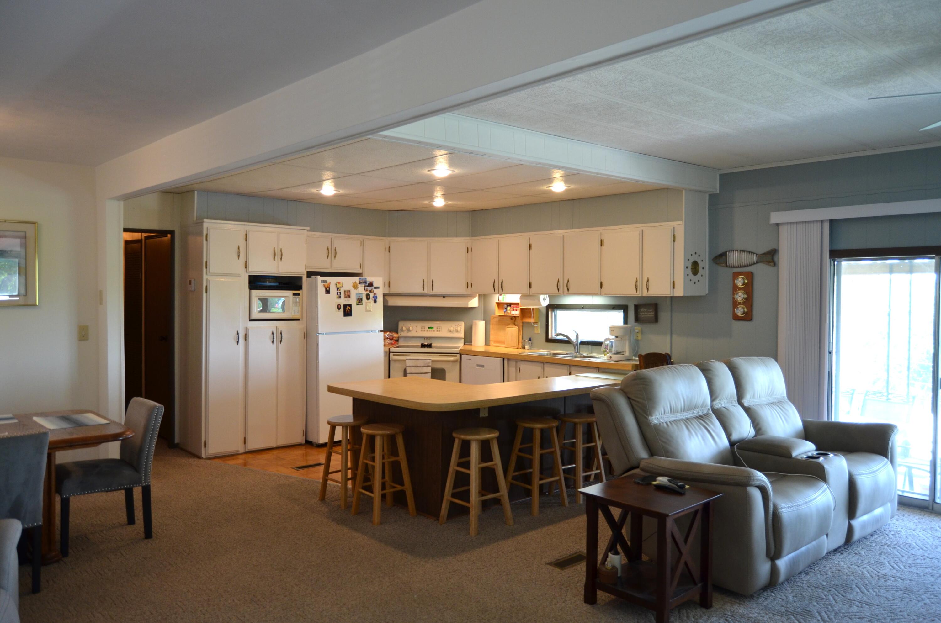 96 Brandonville Drive Property Photo 6