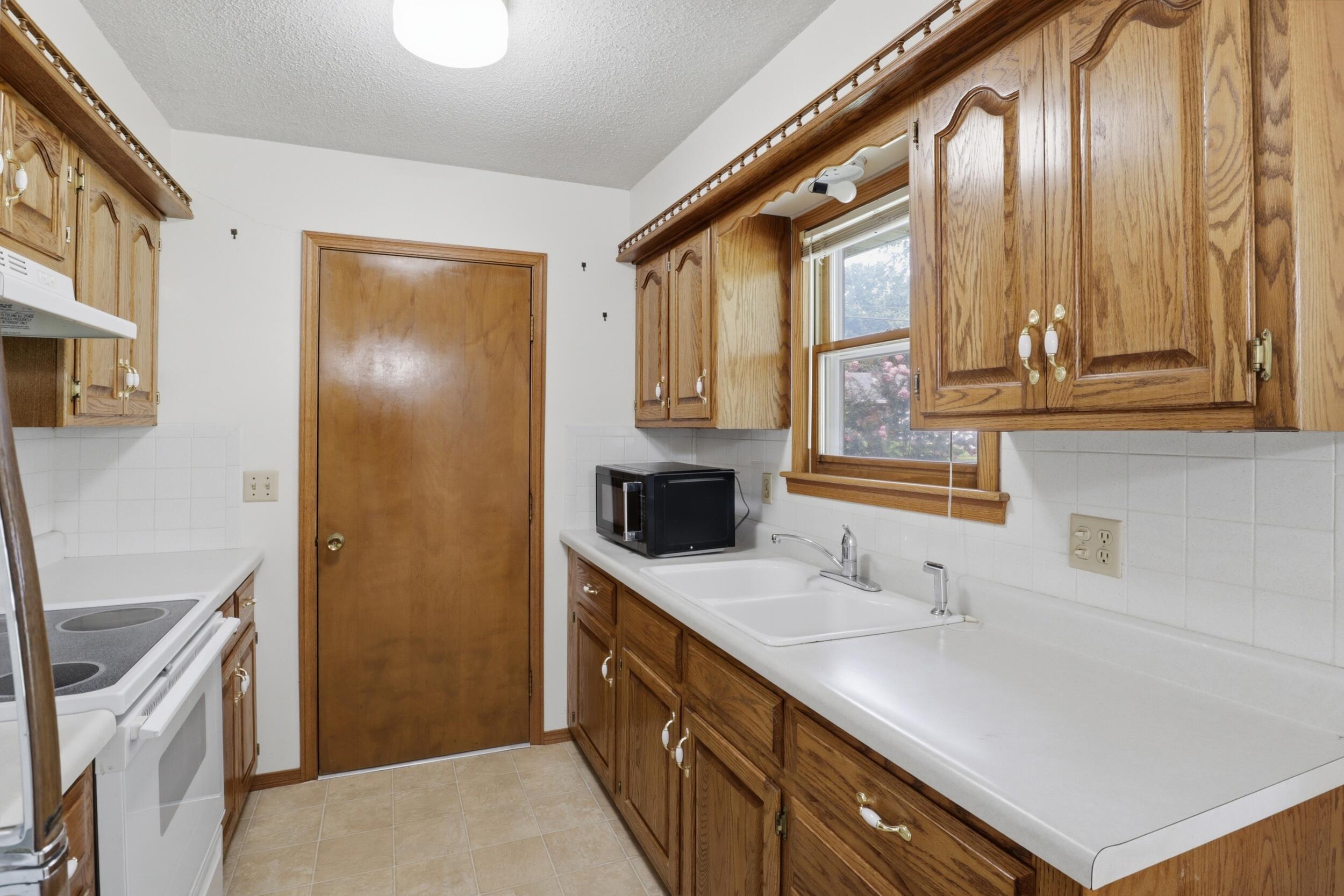 414 West Cooper Street Property Photo 8
