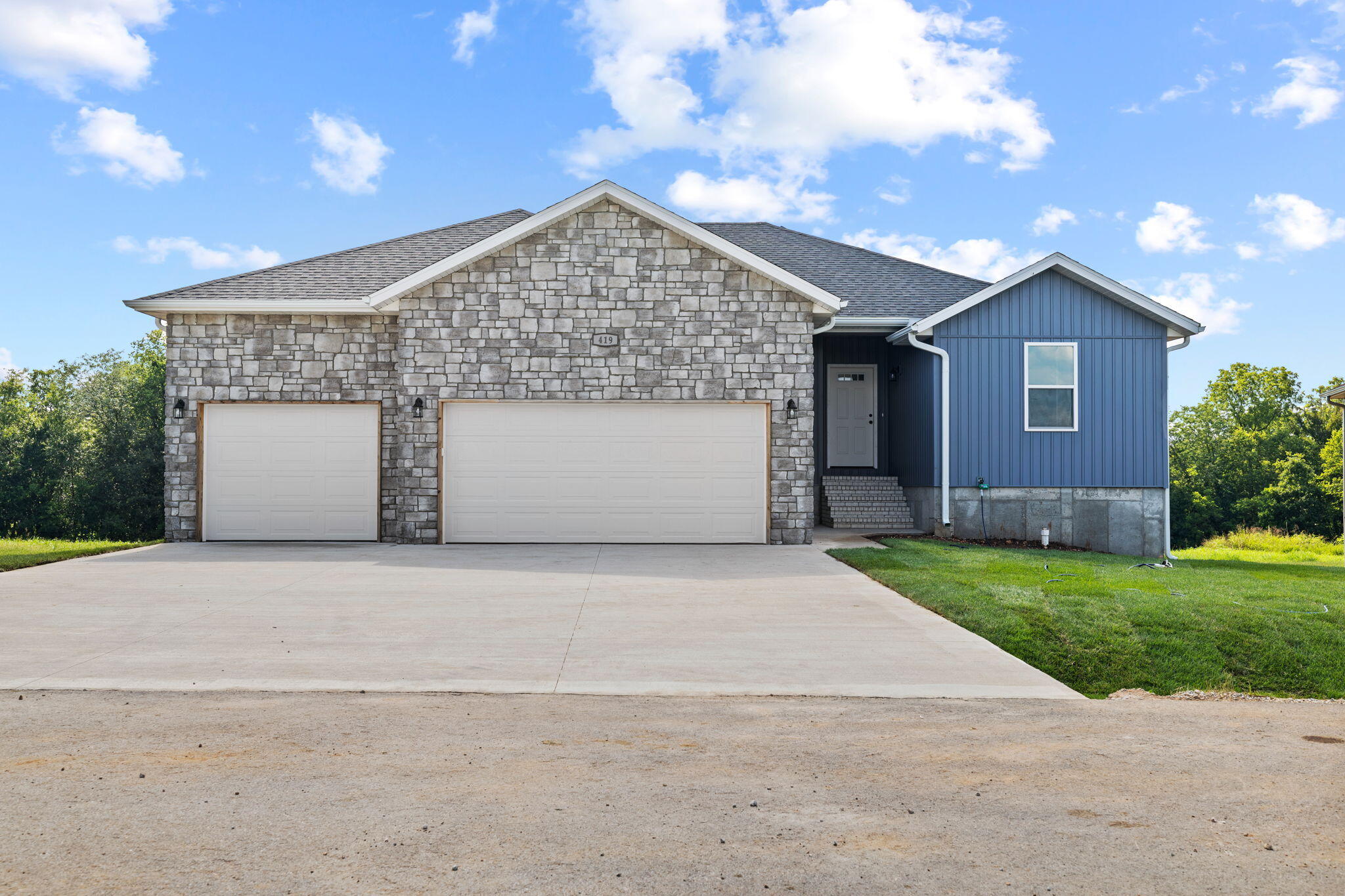 419 Beavertail Road Property Photo 1