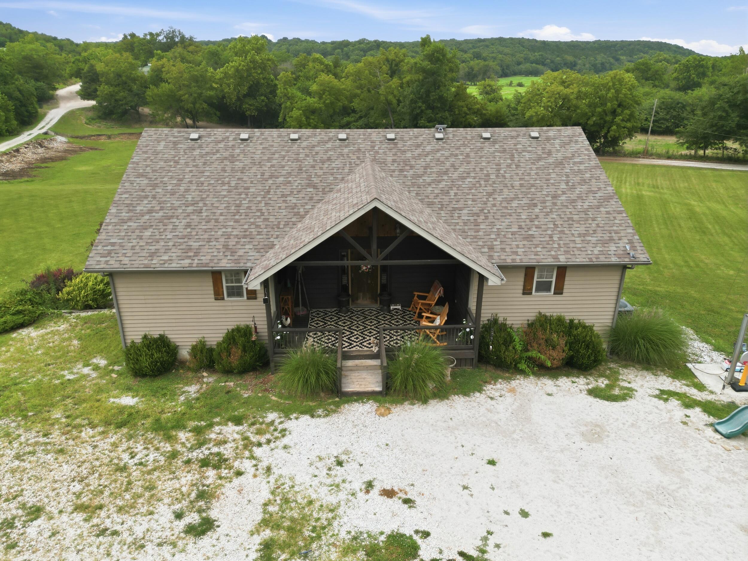 16464 County Road 100 Property Photo 3