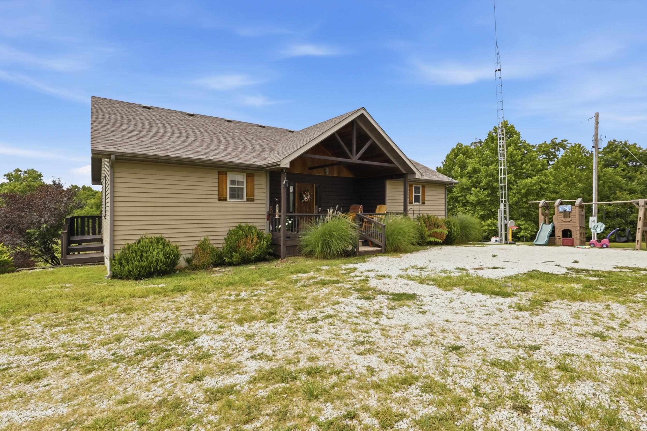 16464 County Road 100 Property Photo 5