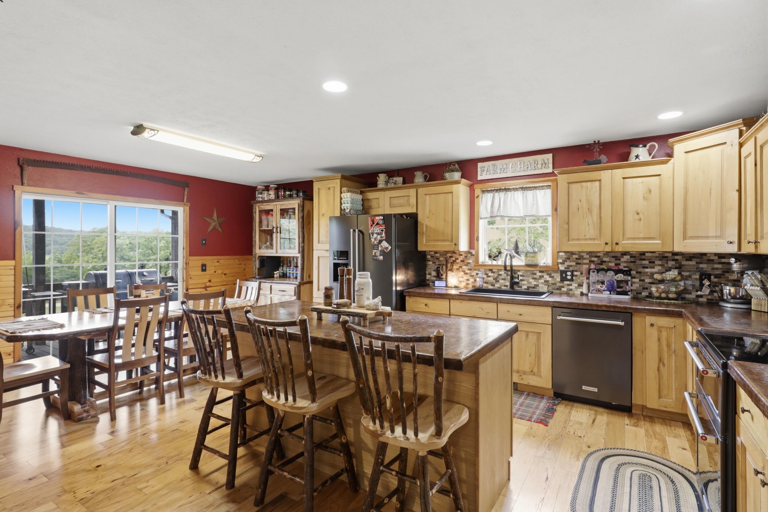 16464 County Road 100 Property Photo 10